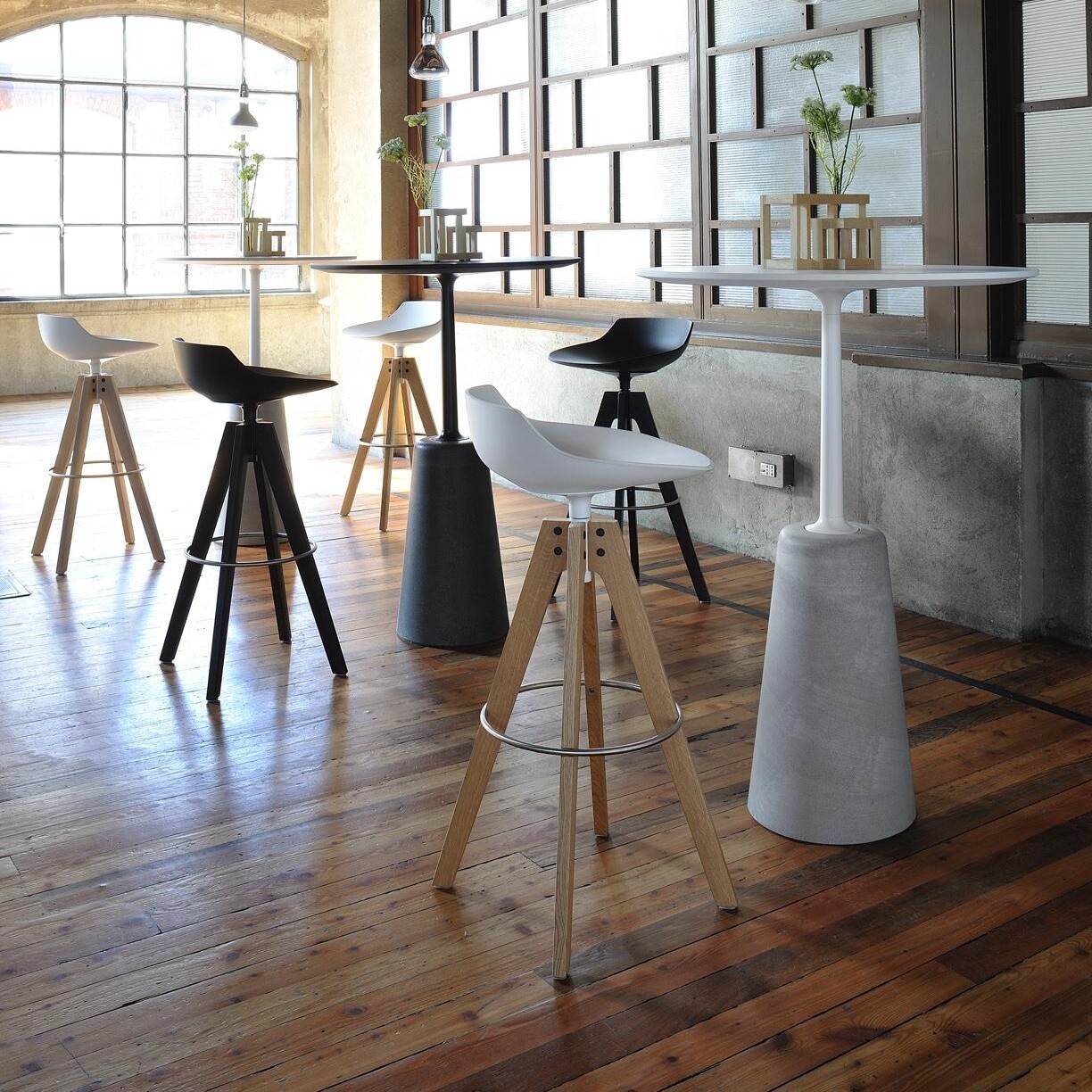 Rock Bar Table Ø80cm