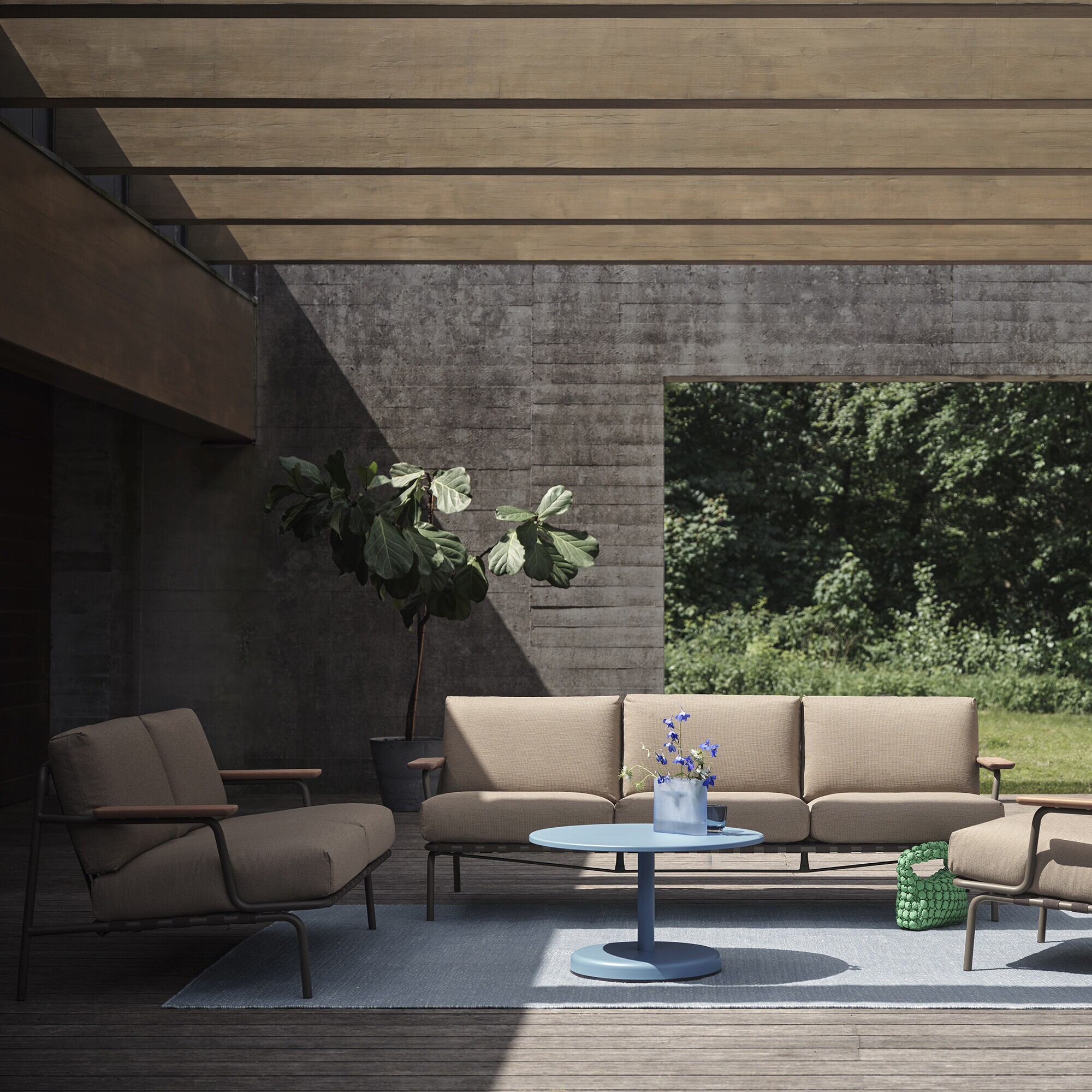 Settle Outdoor 3-Seater Sofa