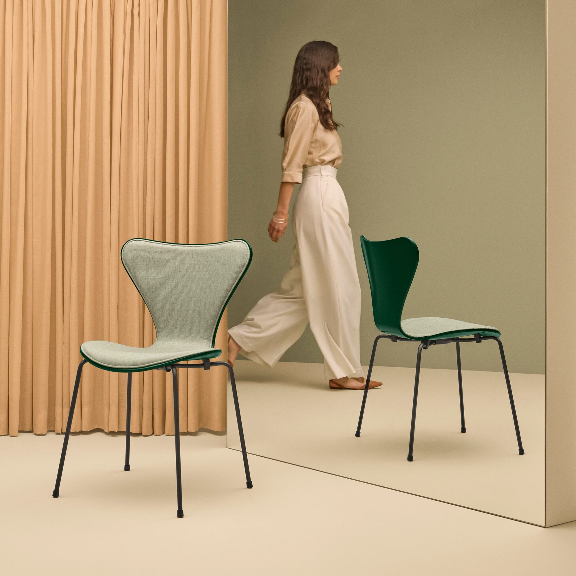 Series 7™ Chair Front Upholstered Brown Bronze