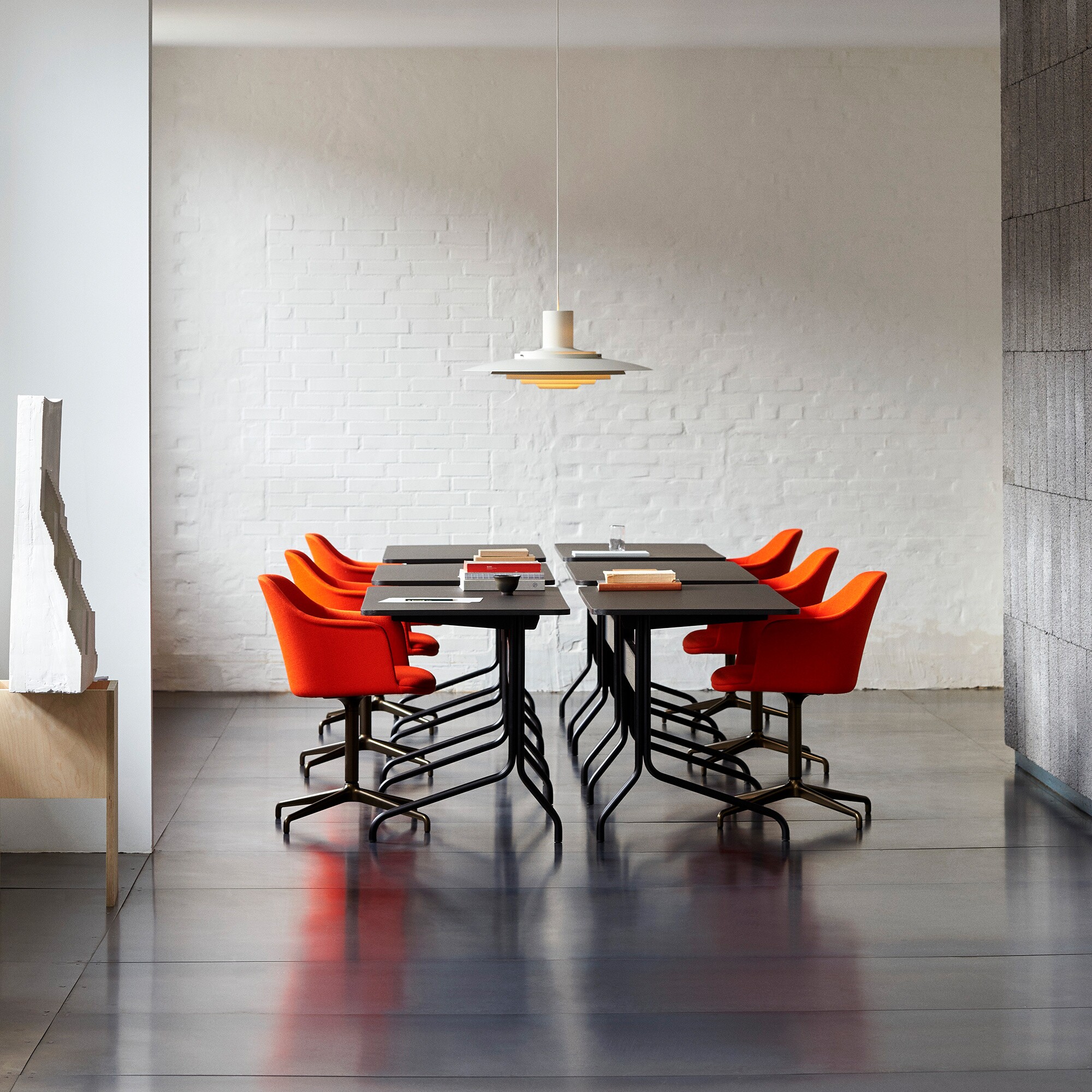 Pavilion AV16 Desk Frame Black