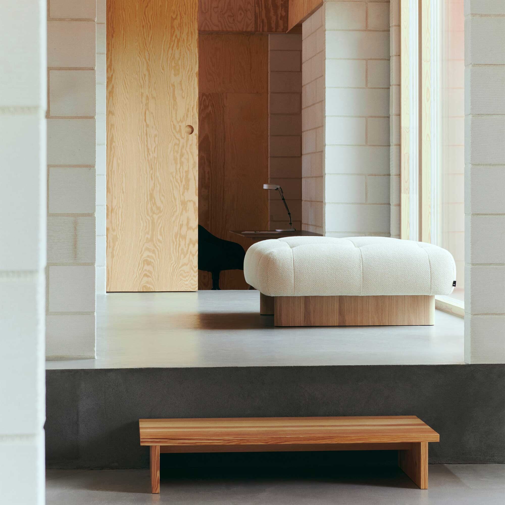 Quilton Lift Ottoman Leather Oak