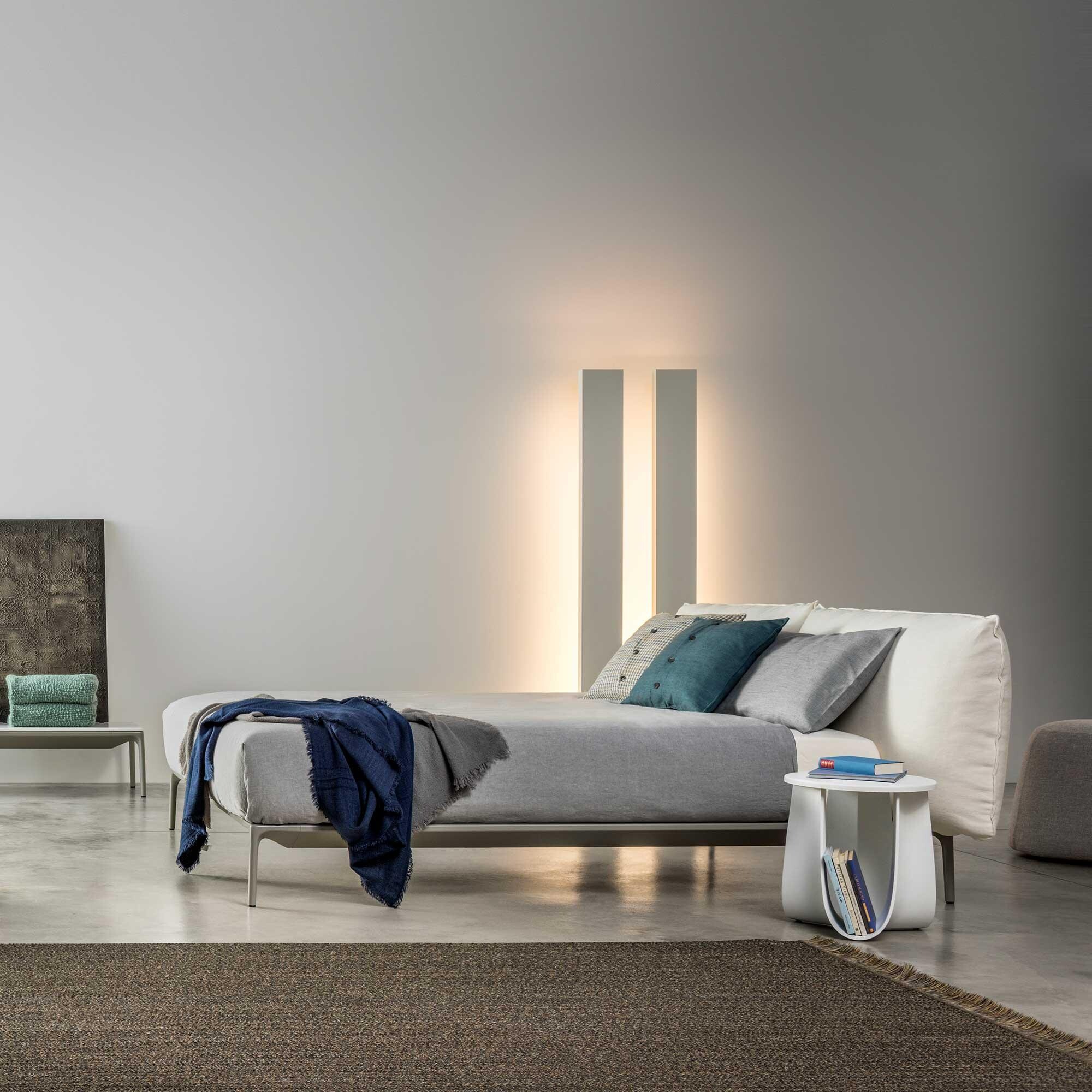 Sag Stool/Side Table