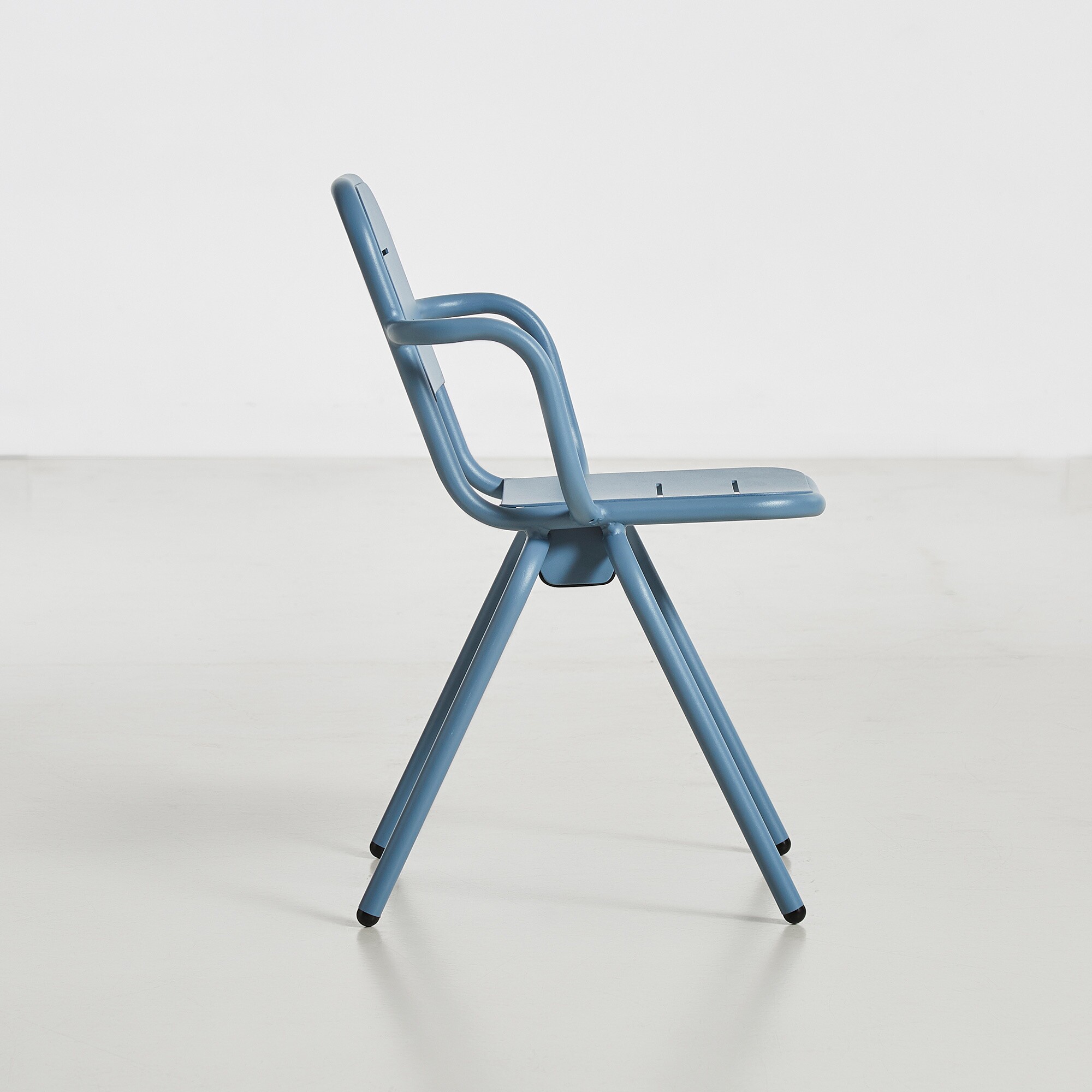 Ray Outdoor Armchair