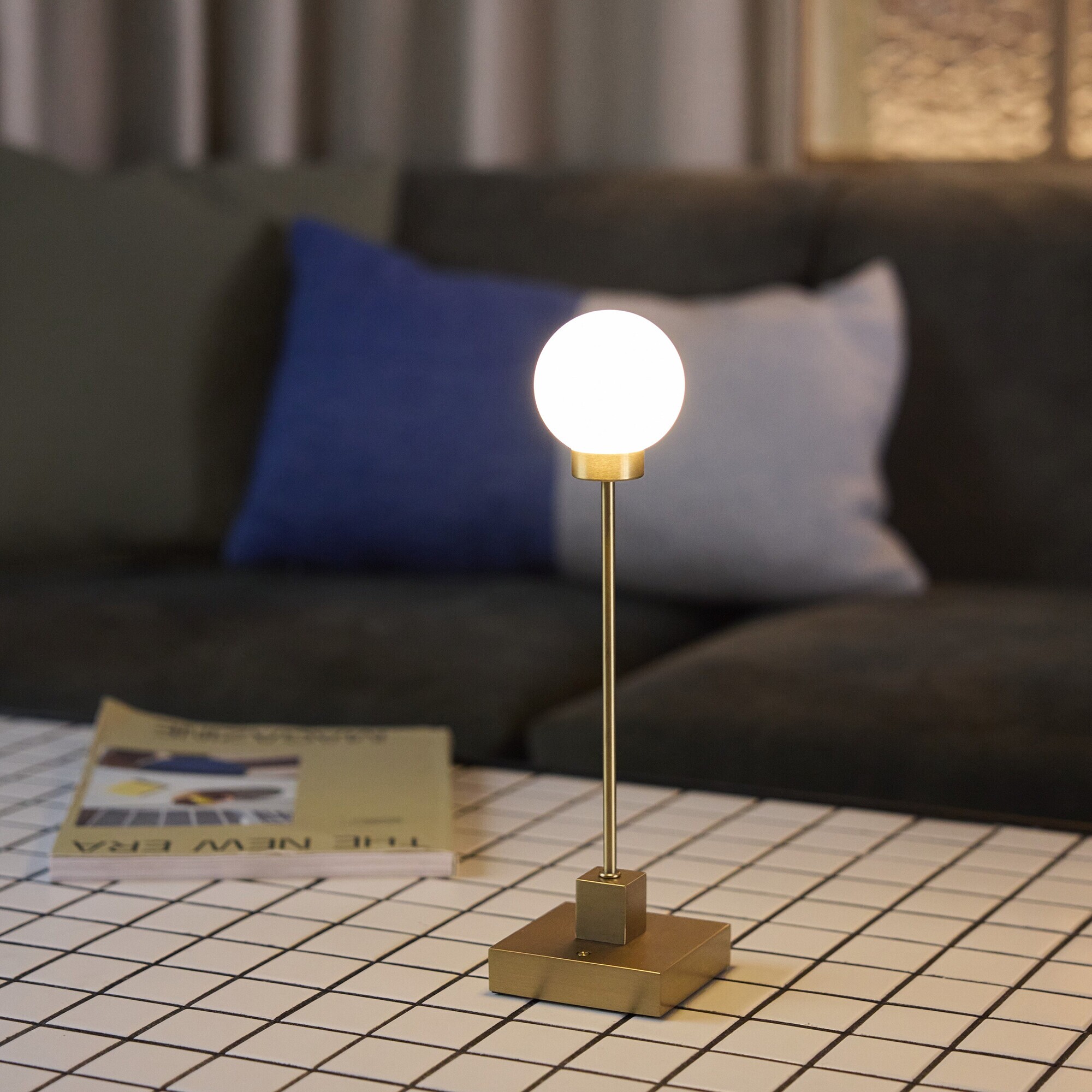 Snowball LED Table Lamp with Battery