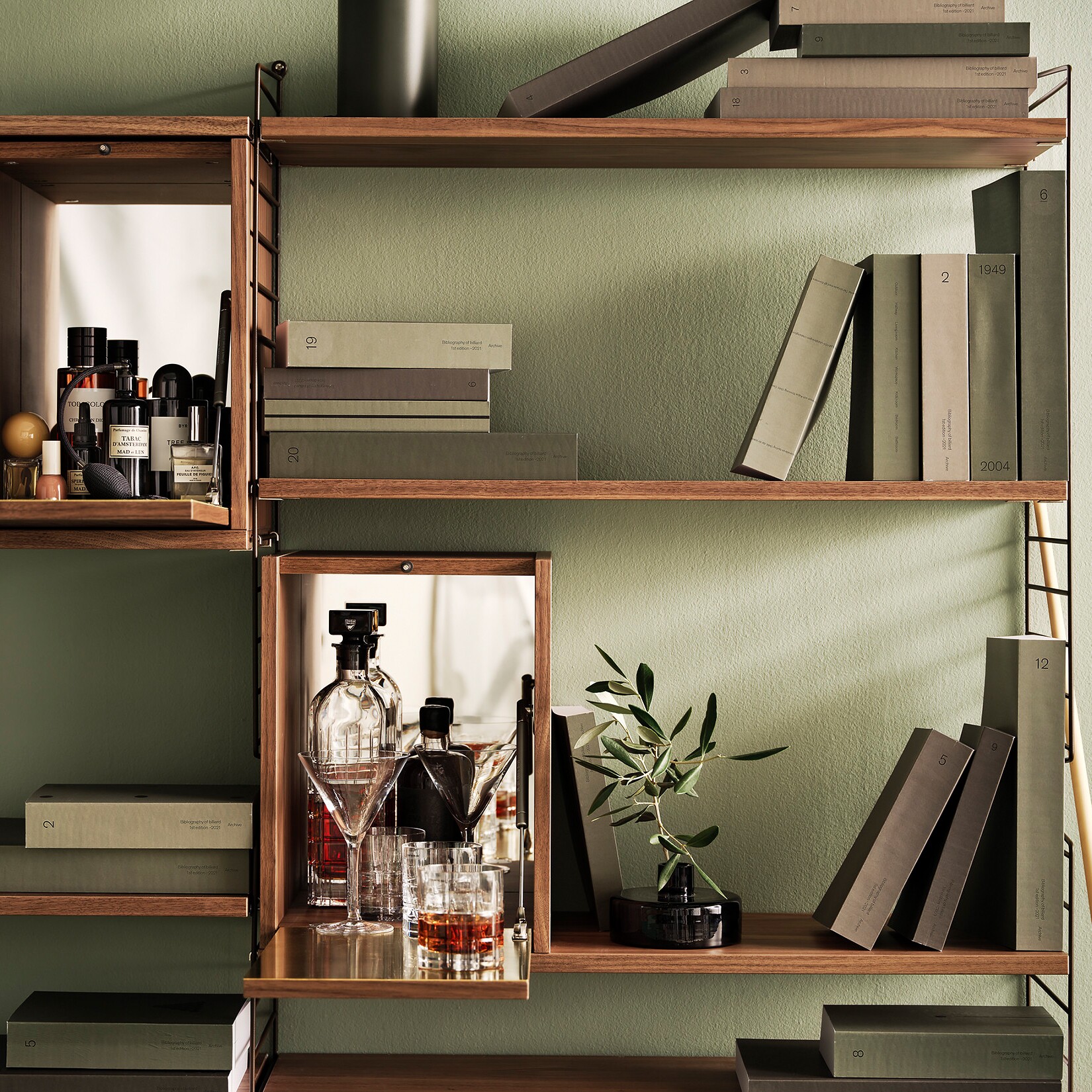 String System Tiny Cabinet 28x30cm