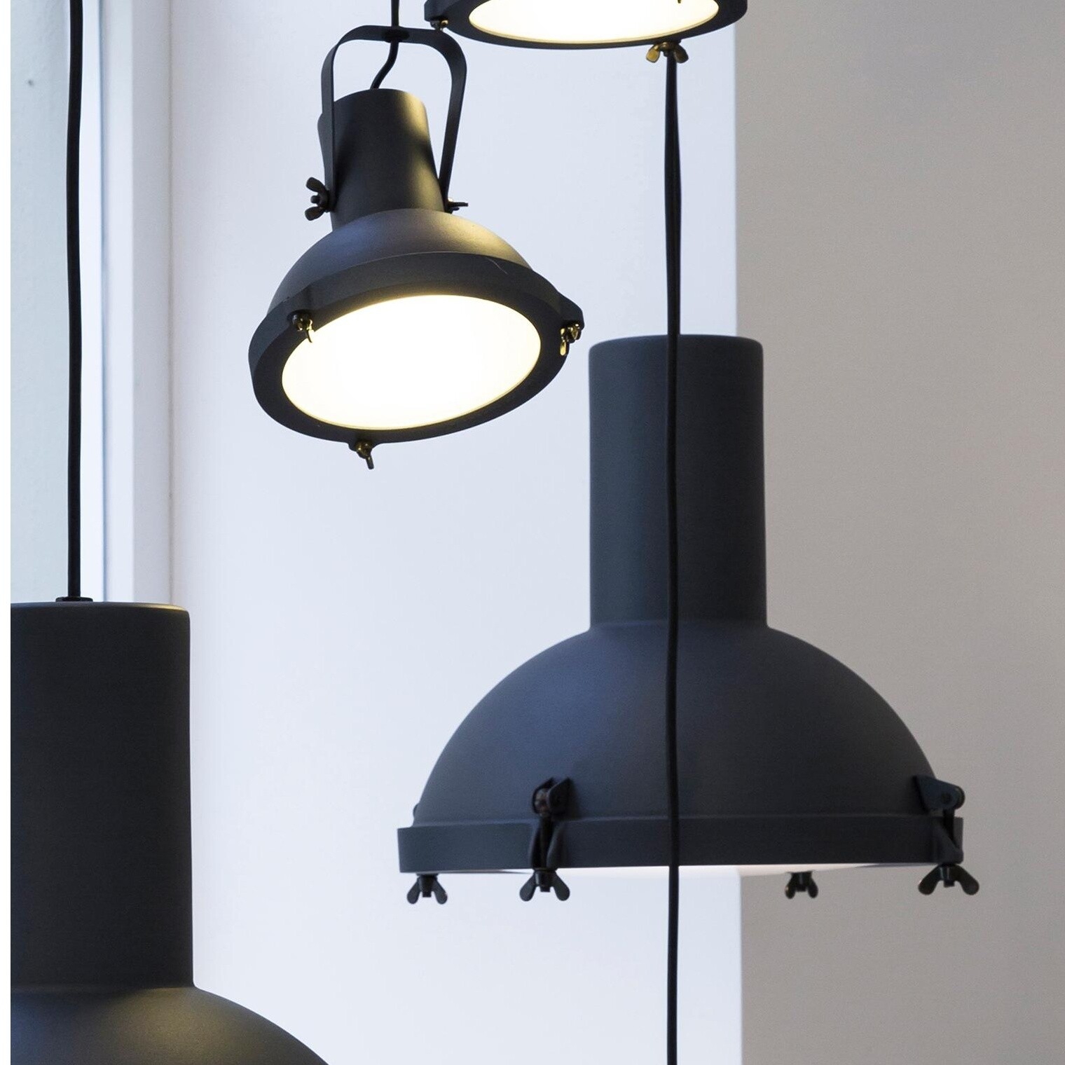 Projecteur 365 Suspended Lamp