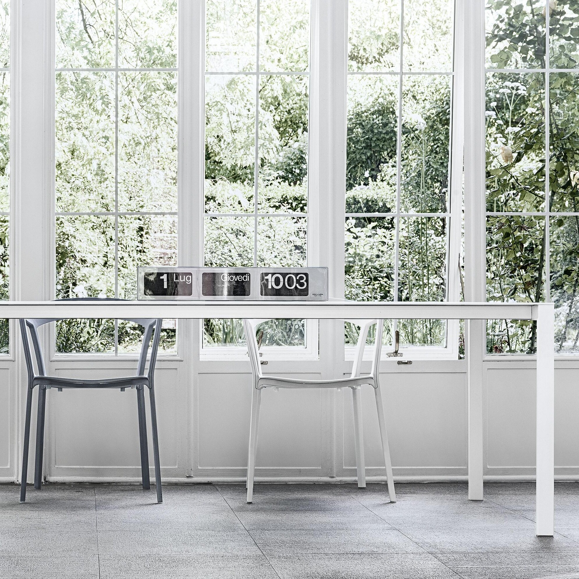 Thin-K Longo Aluminium Table