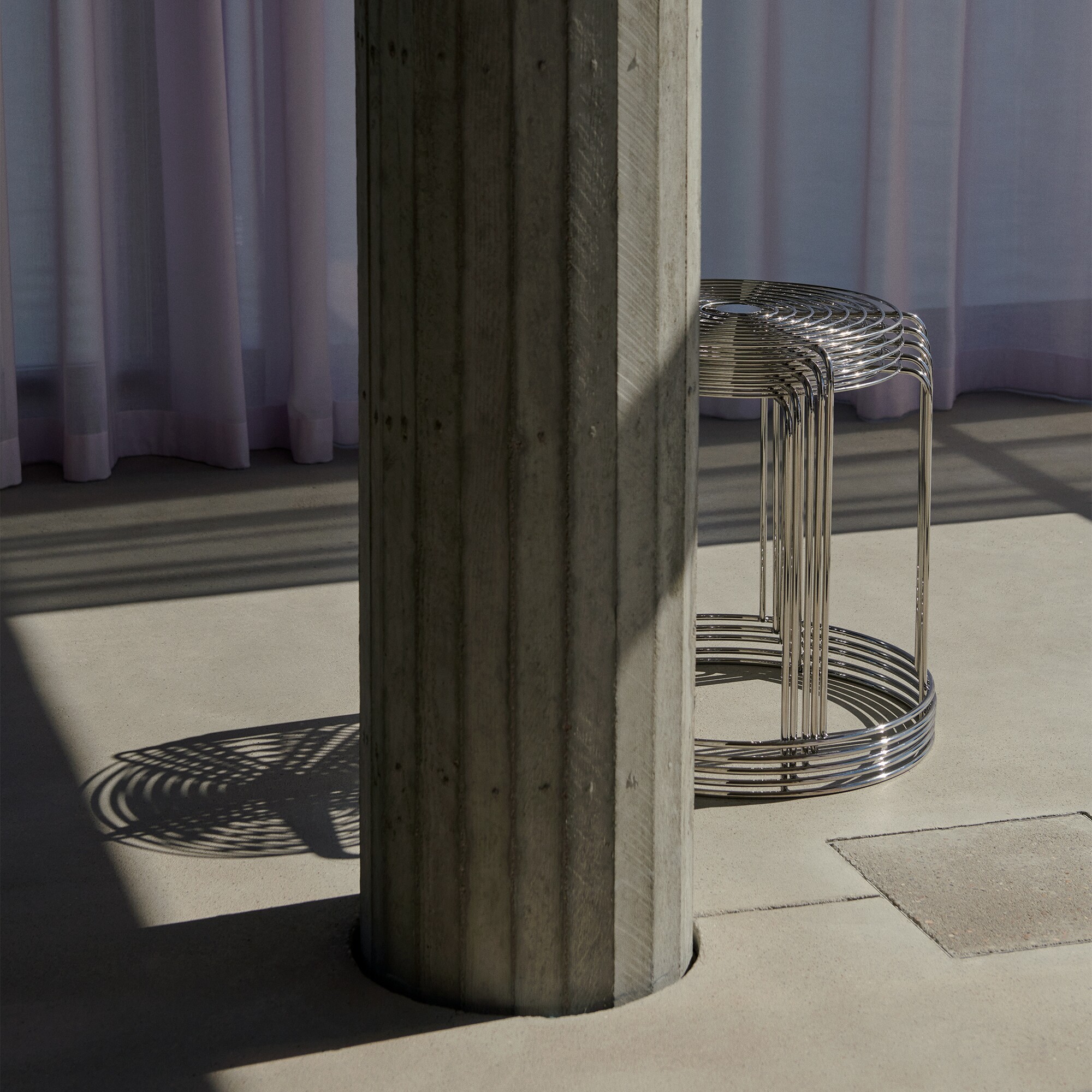 Wire VP11 Stool with Seat Pad