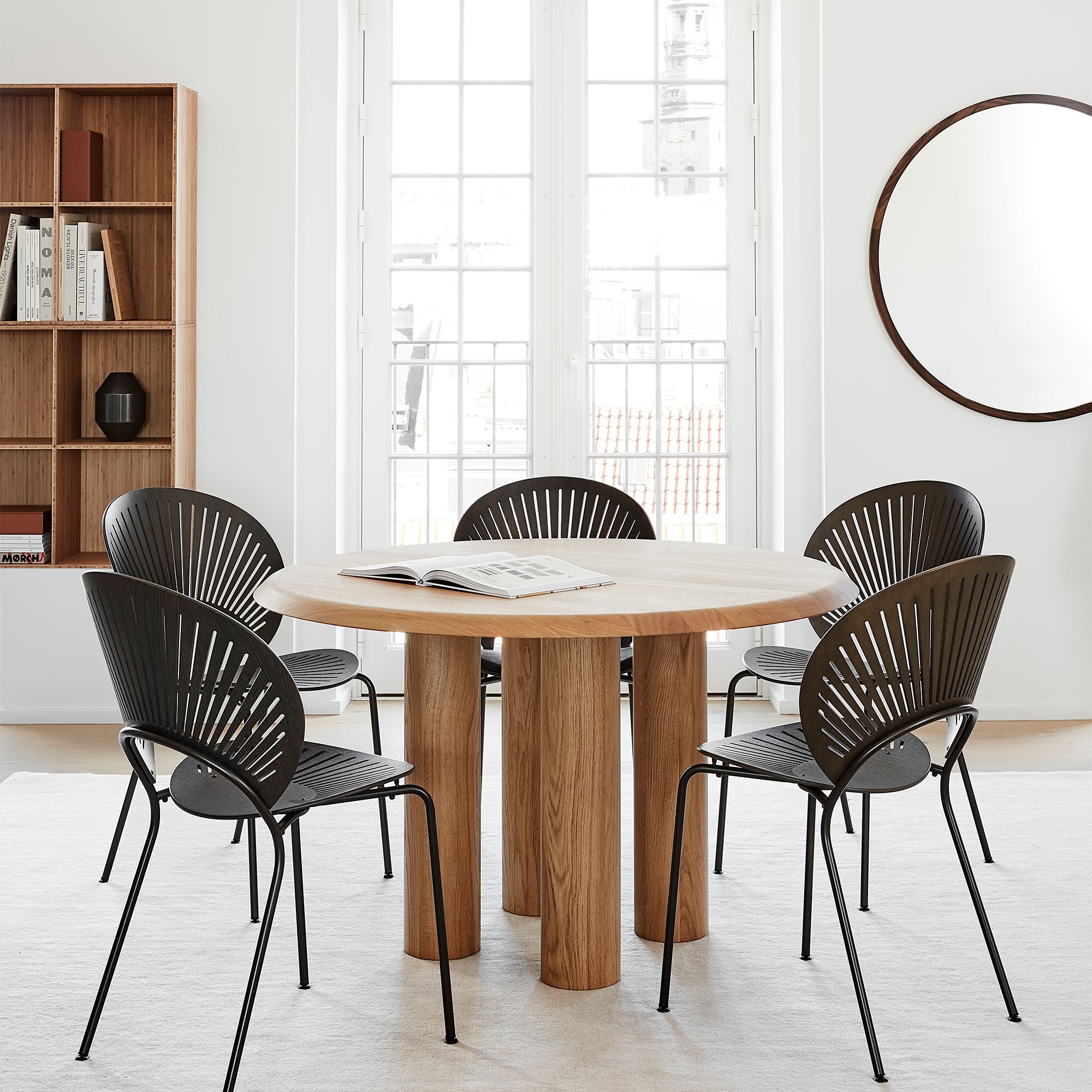 Silhouette Wall Mirror Ø100cm