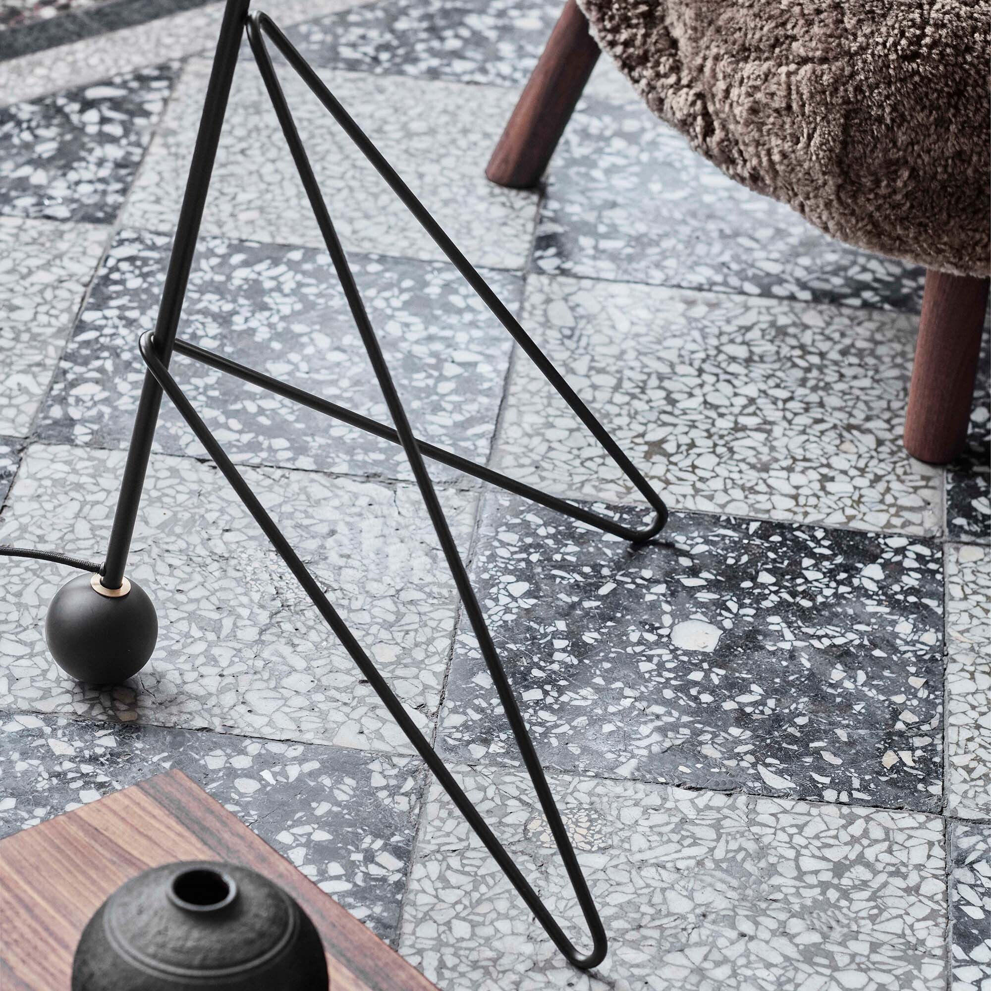 Tripod HM8 Floor Lamp