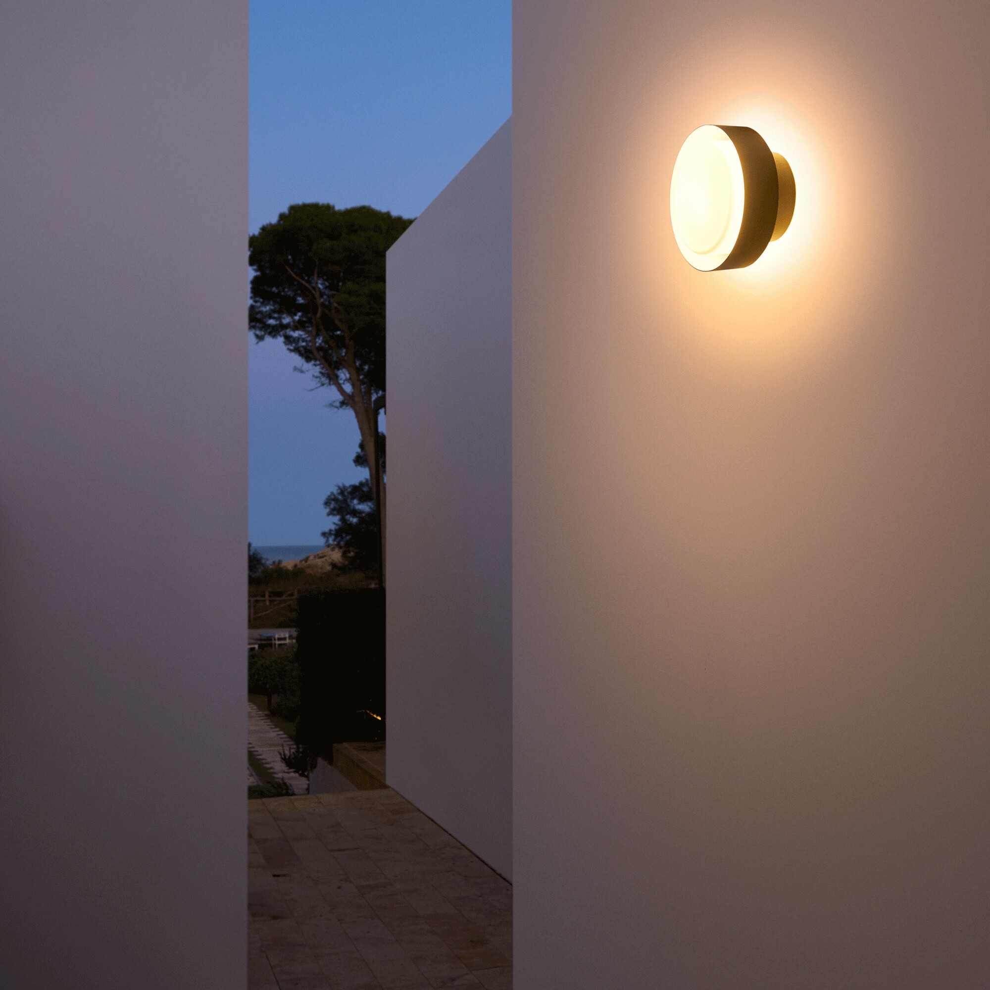 Plaff-on! 16 LED Outdoor Wall/Ceiling Lamp