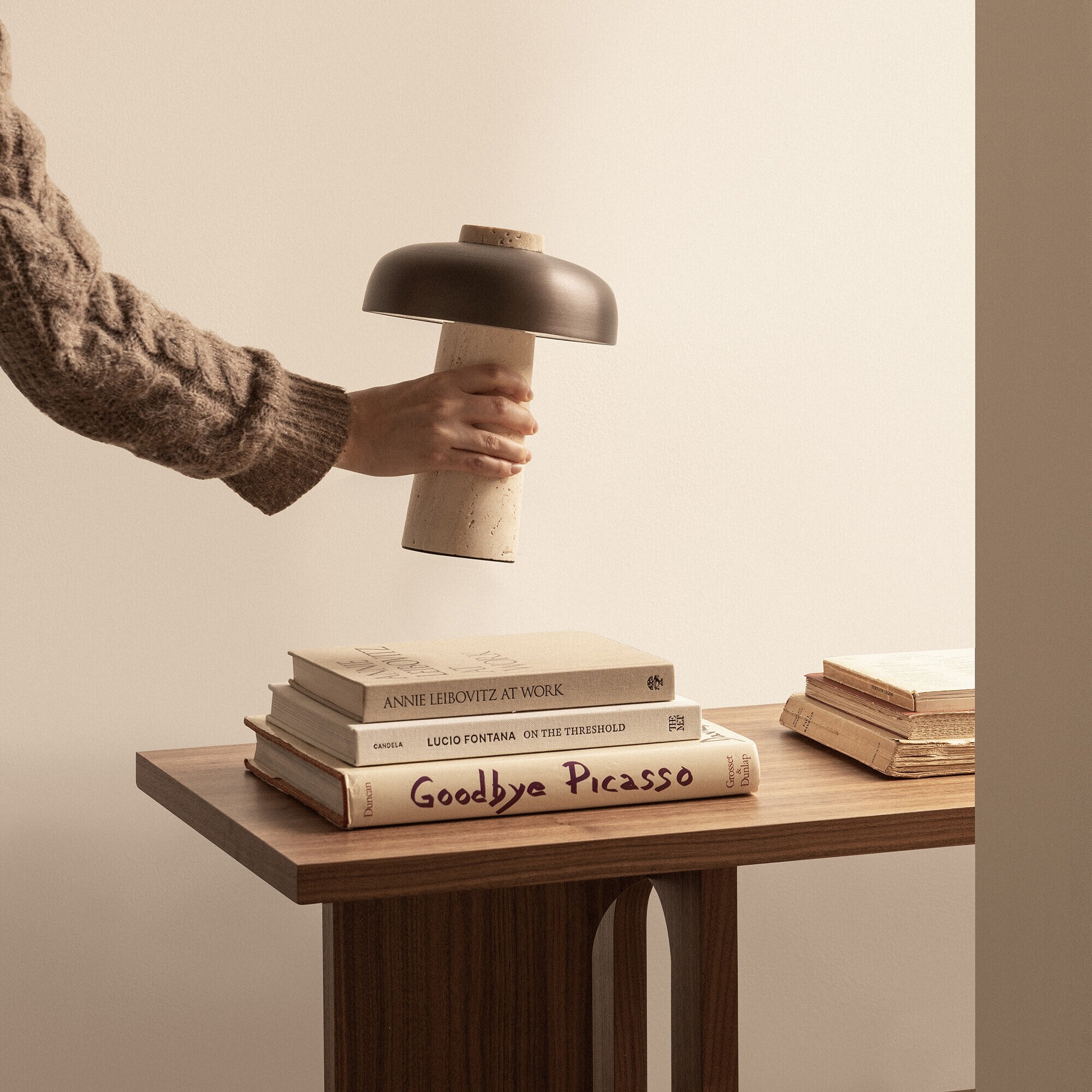 Reverse LED Table Lamp with Battery