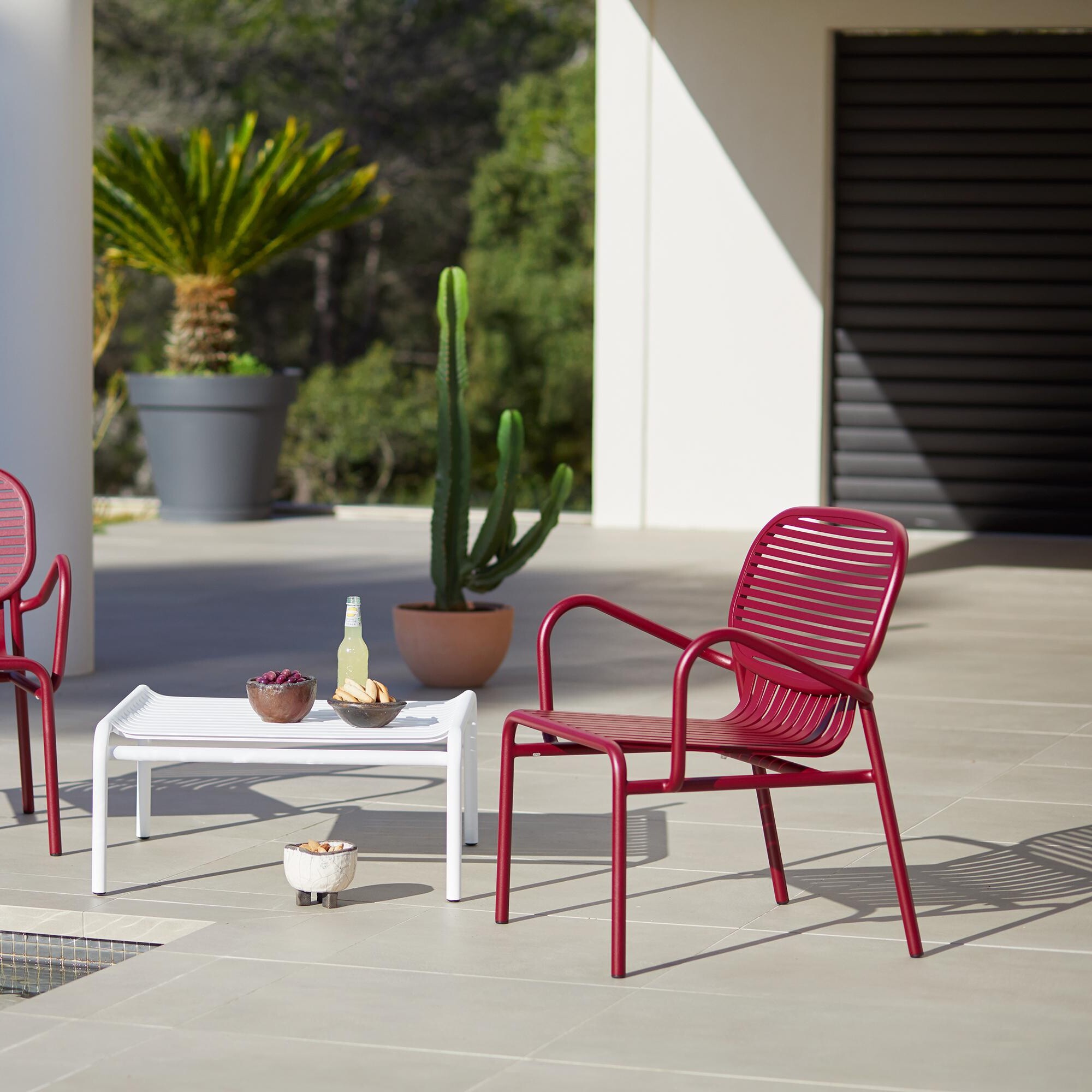 Week-End Outdoor Coffee Table