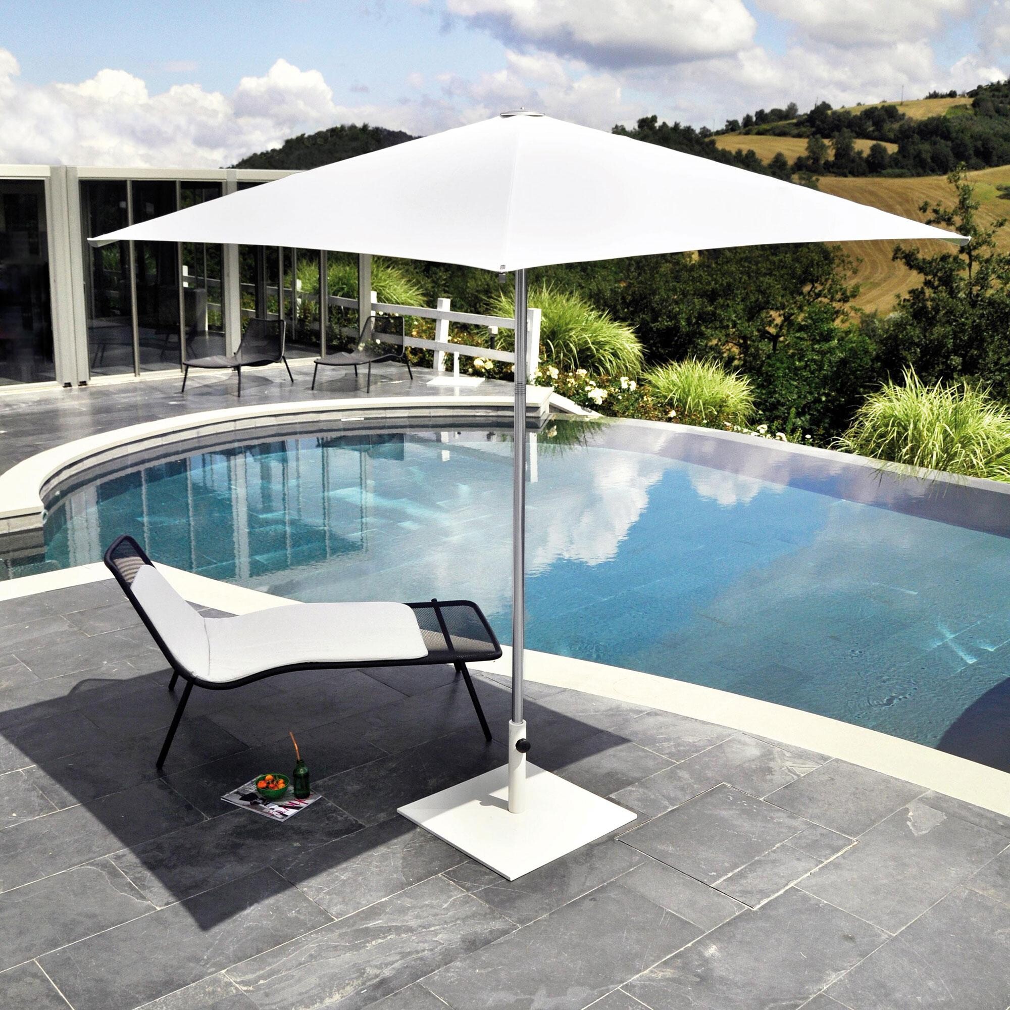 Round Outdoor Lounger