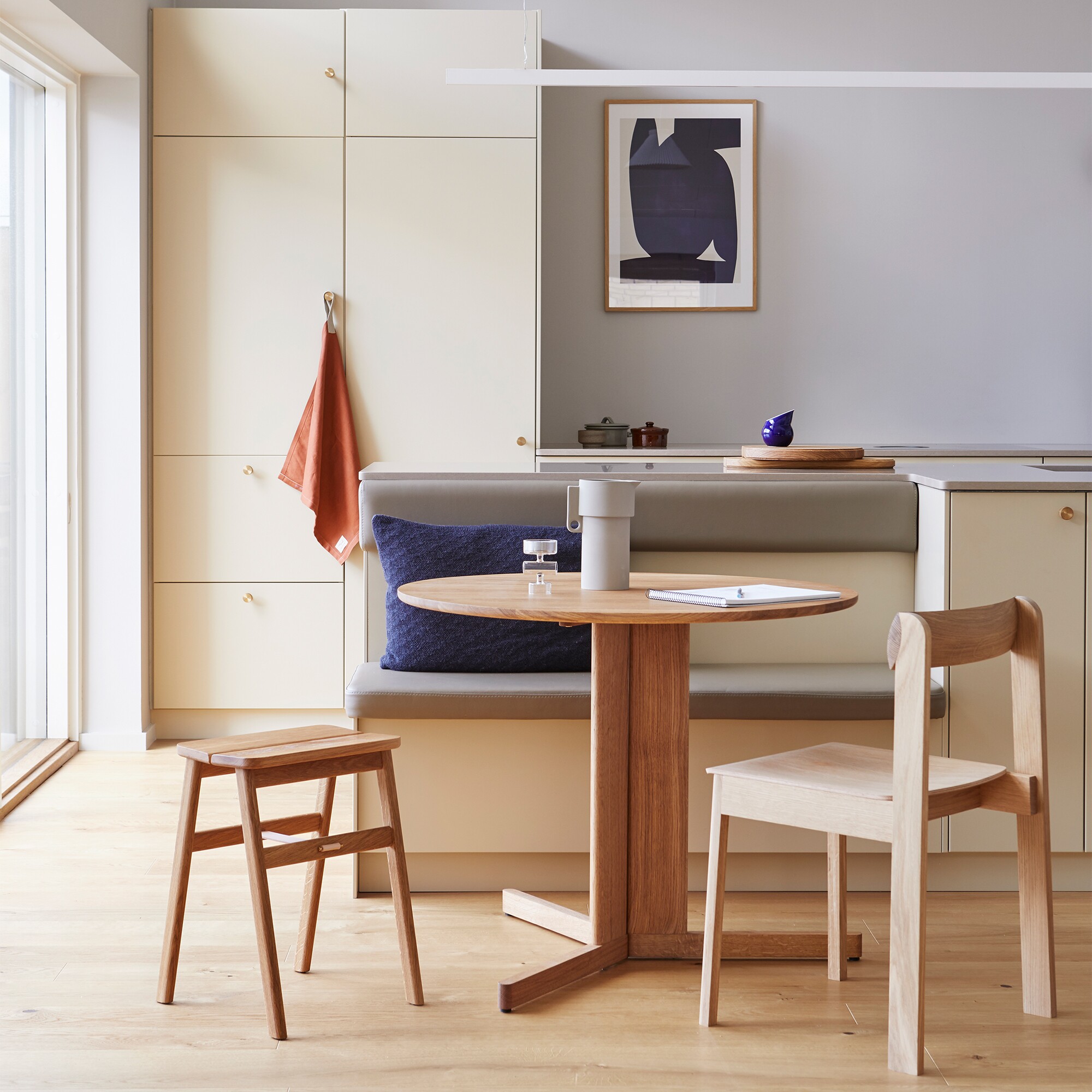 Trefoil Table Ø75cm