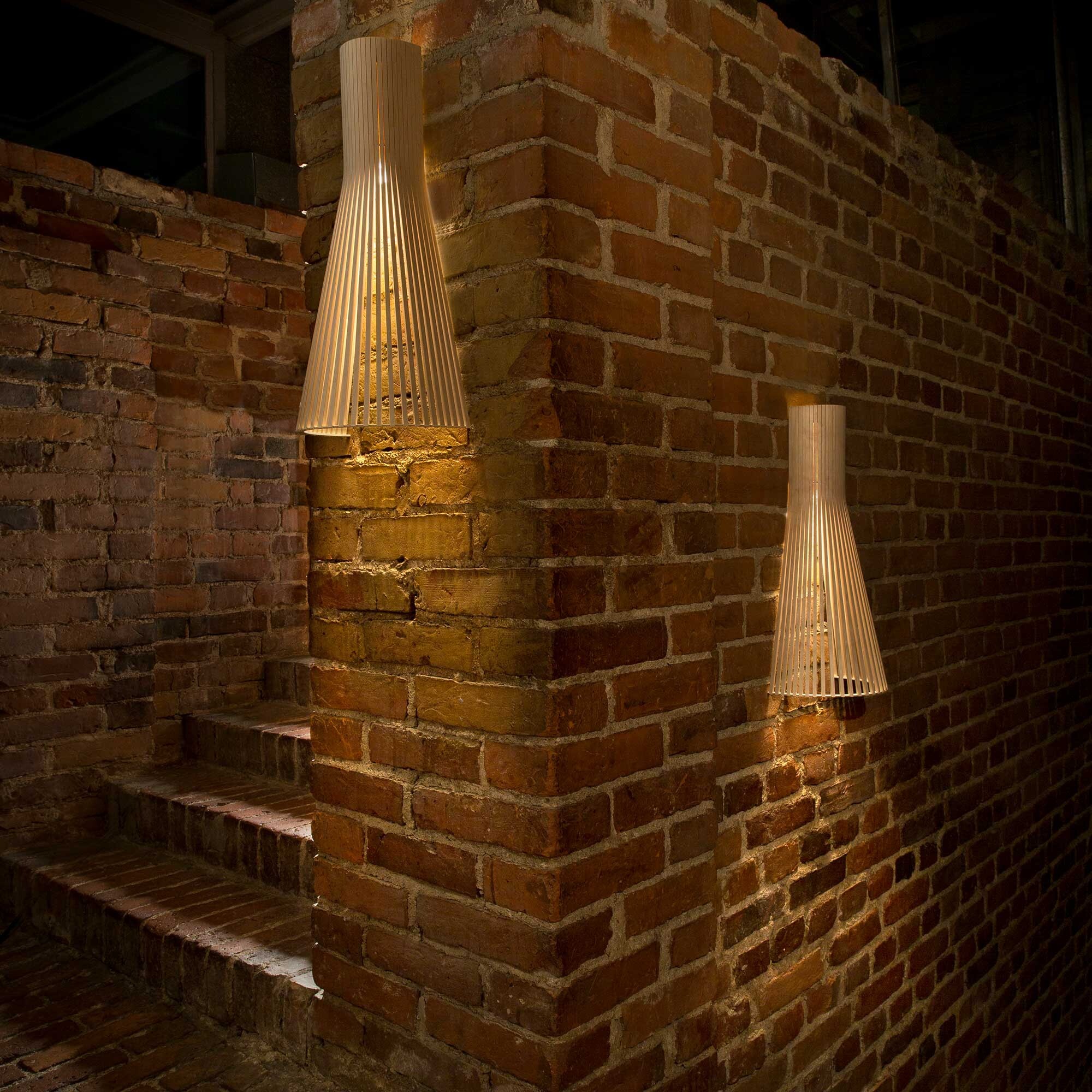 Secto 4230 Wall Lamp