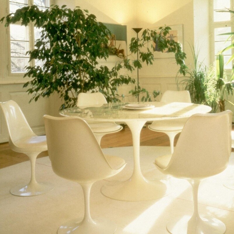 Tulip Eero Saarinen Chair Swivelling