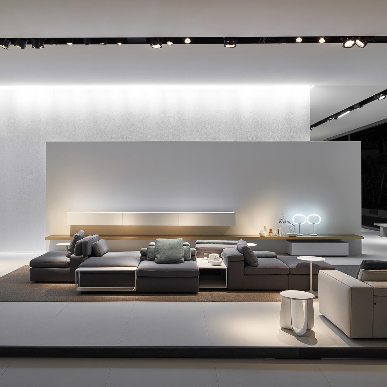 Sag Stool/Side Table