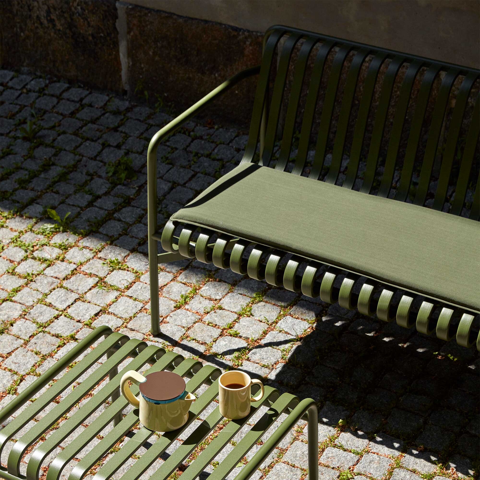 Palissade Dining Bench