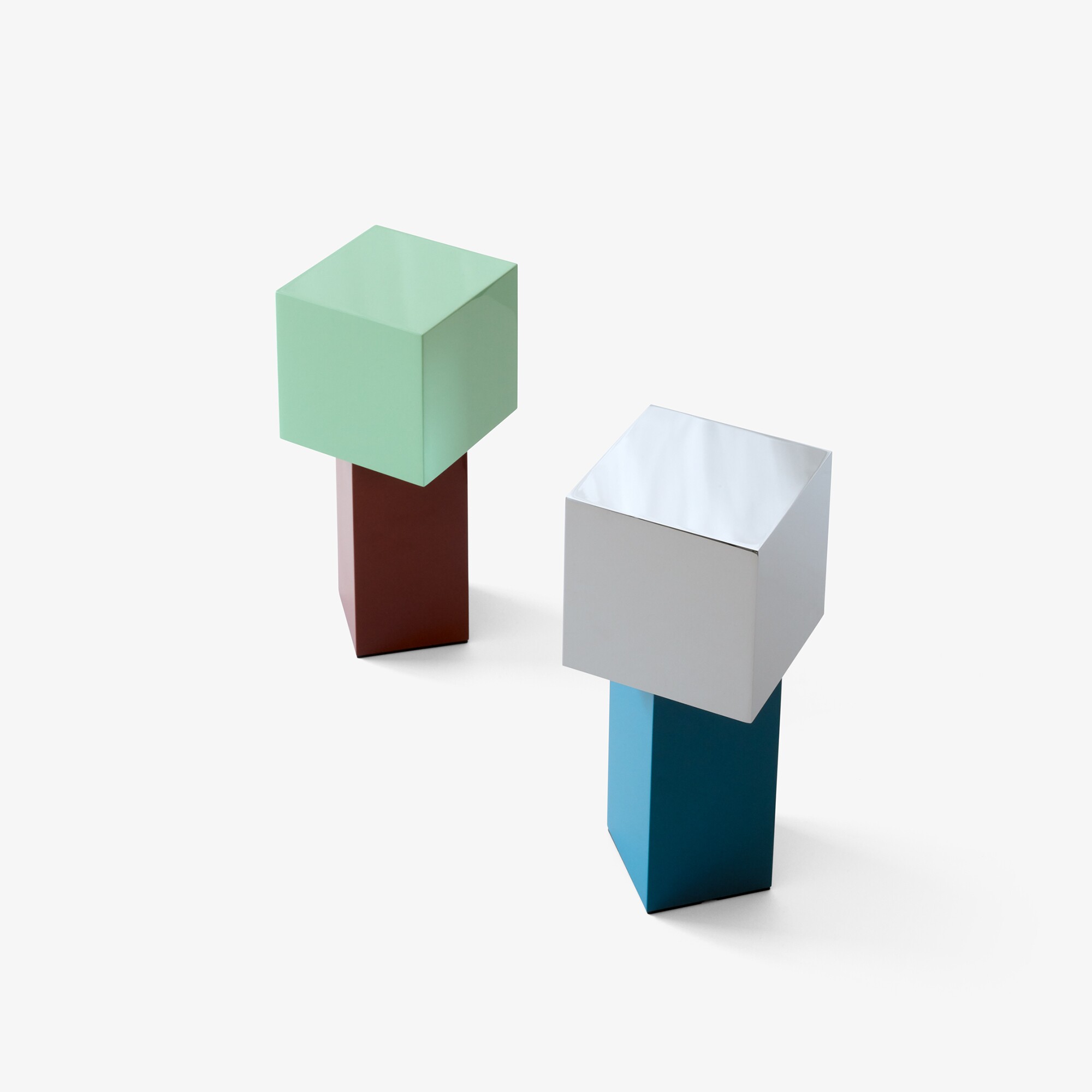 Pivot Portable ATD7 Lamp with Battery