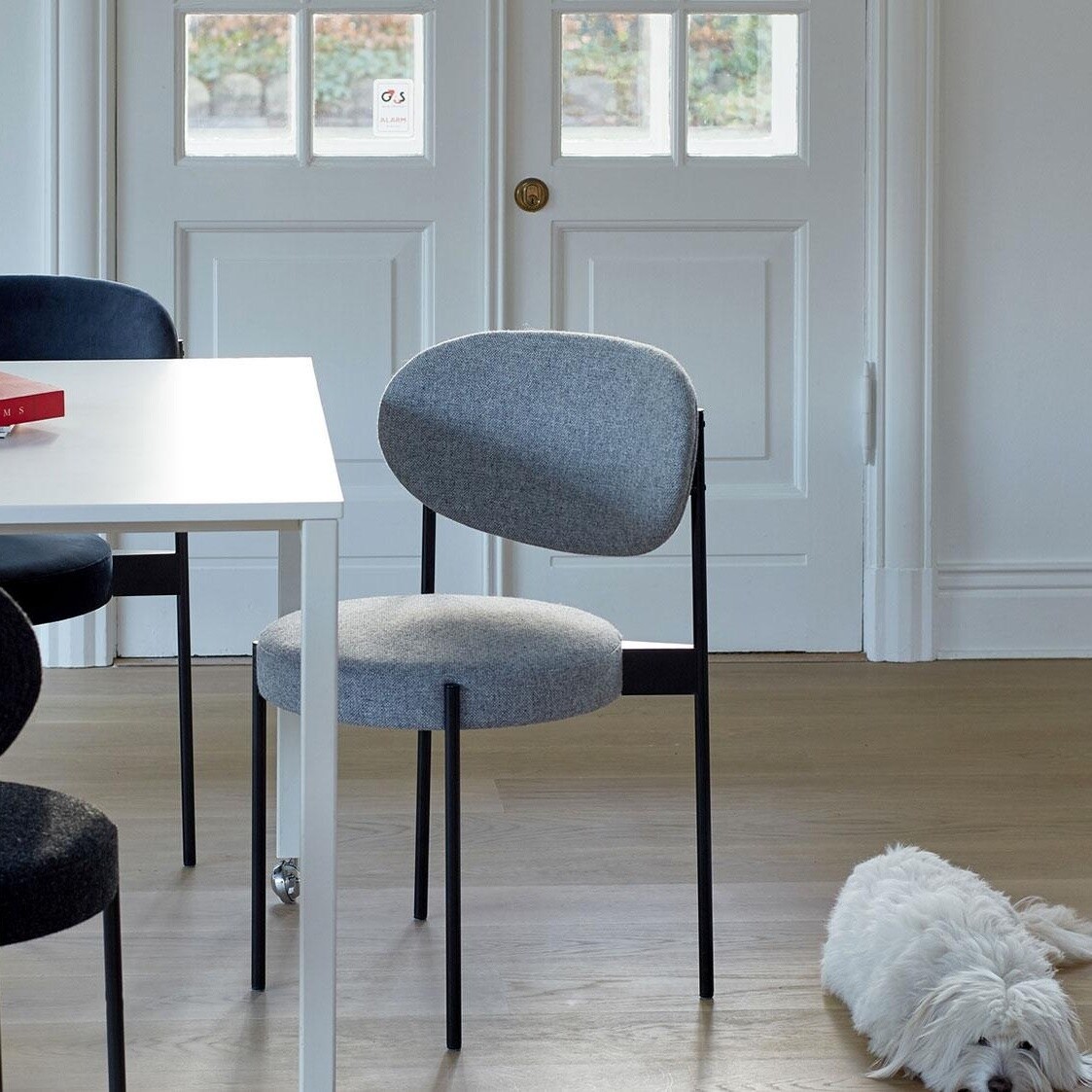 Series 430 Chair Black Base