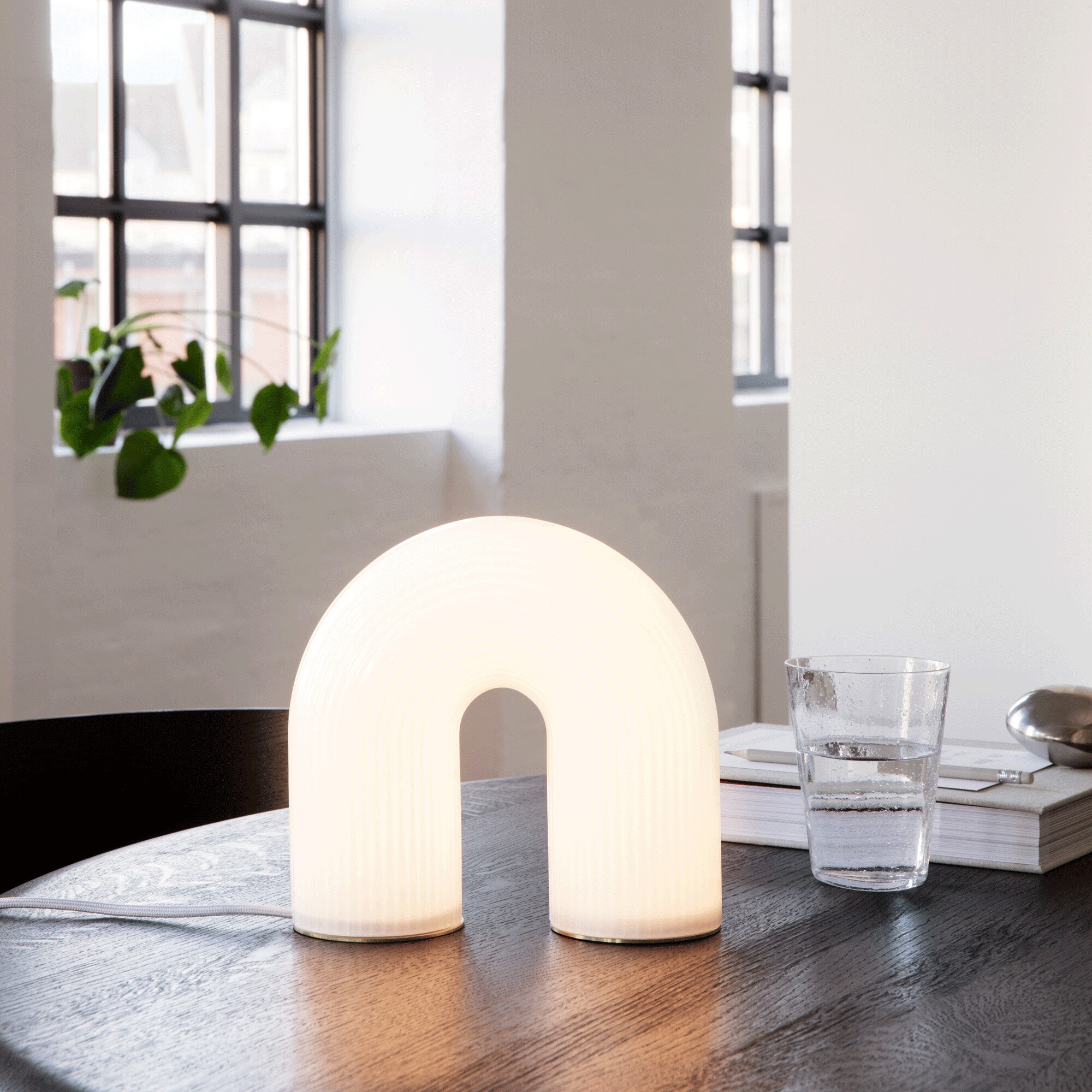 Vuelta LED Table Lamp