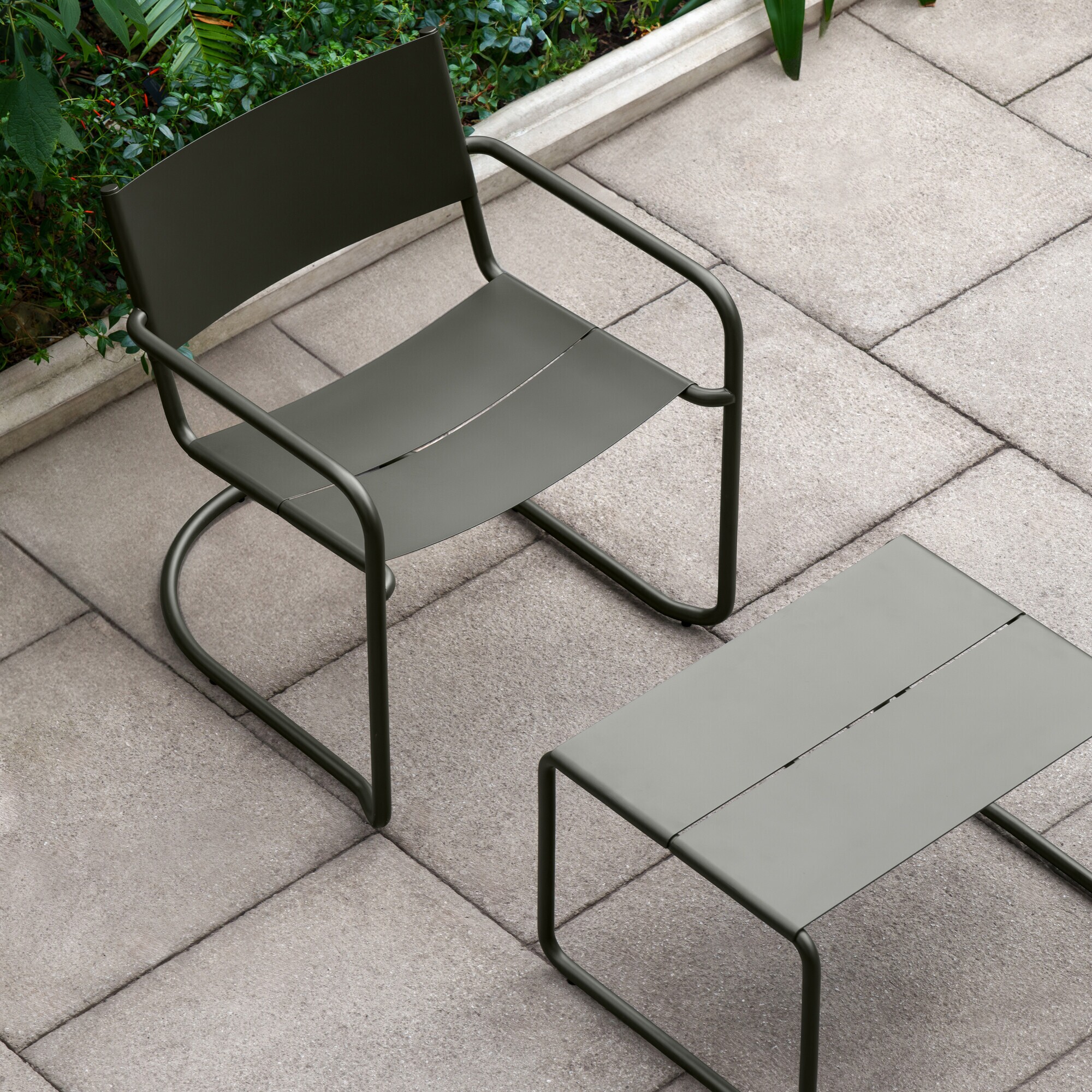 Sine Outdoor Lounge Chair