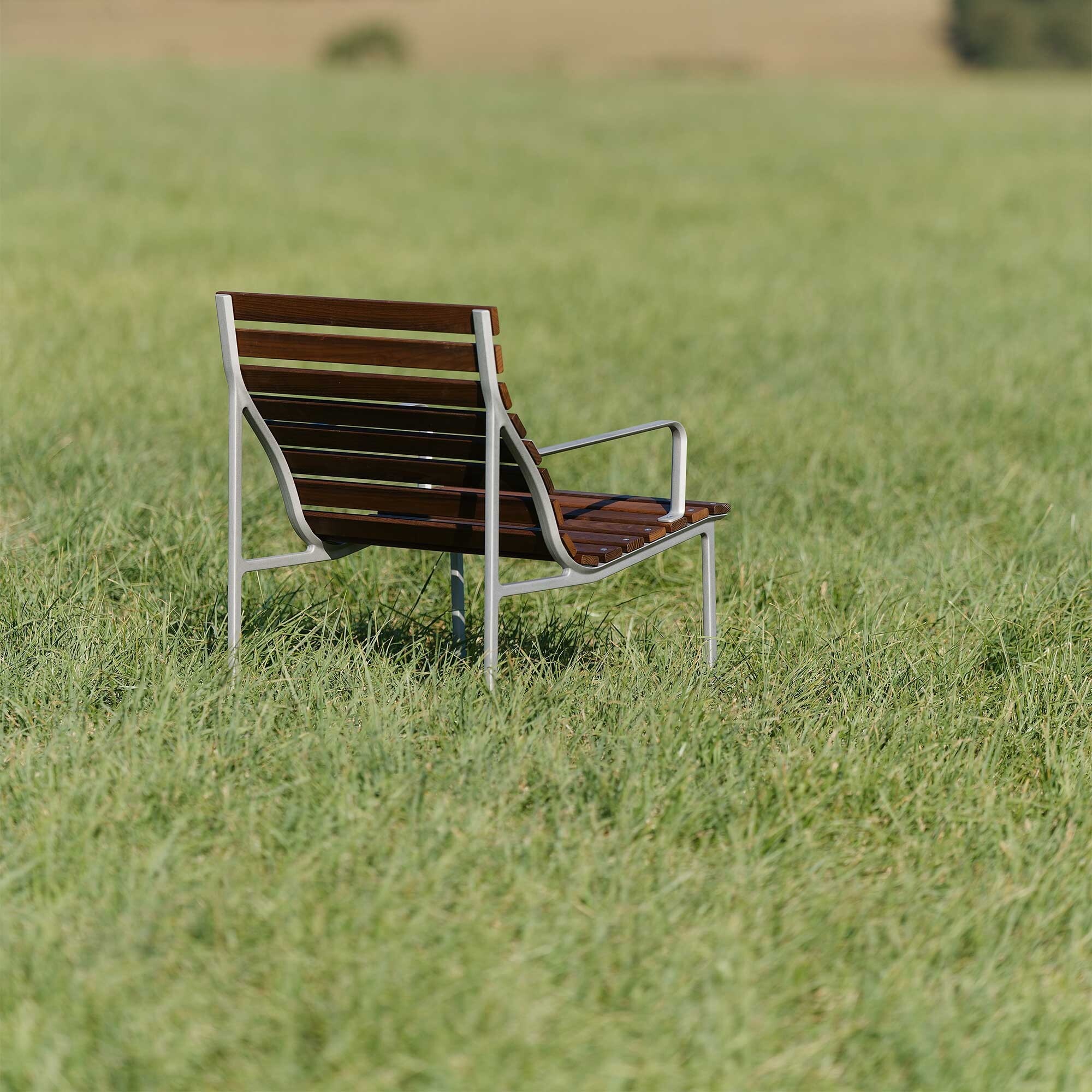 Traverse Outdoor Lounge Armchair