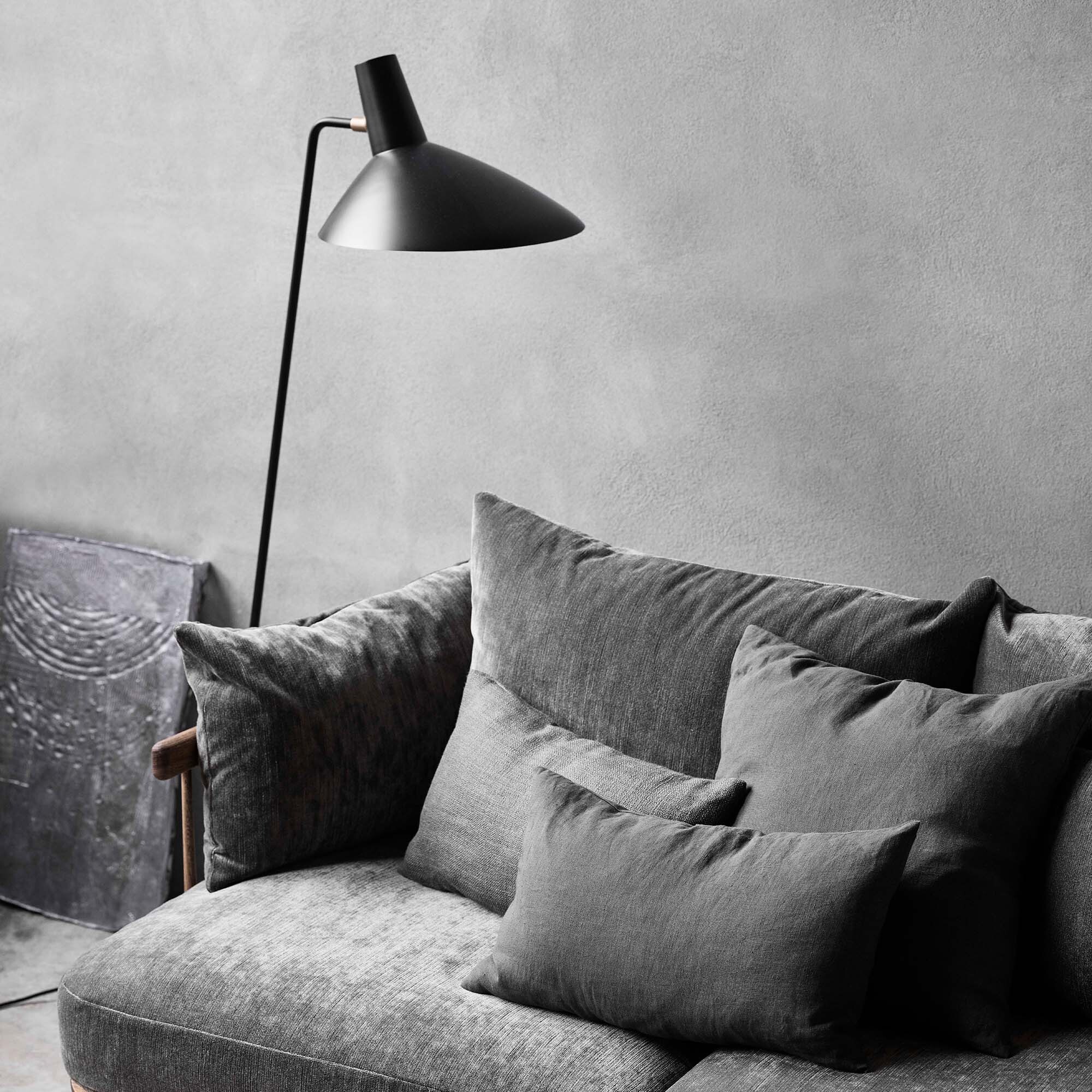 Tripod HM8 Floor Lamp