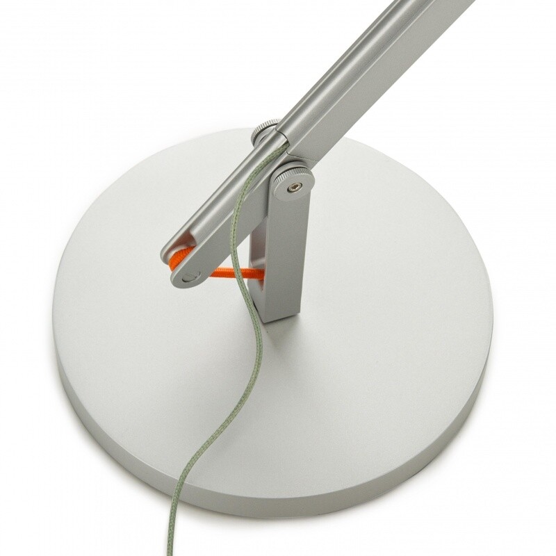 String F1 LED Floor Lamp