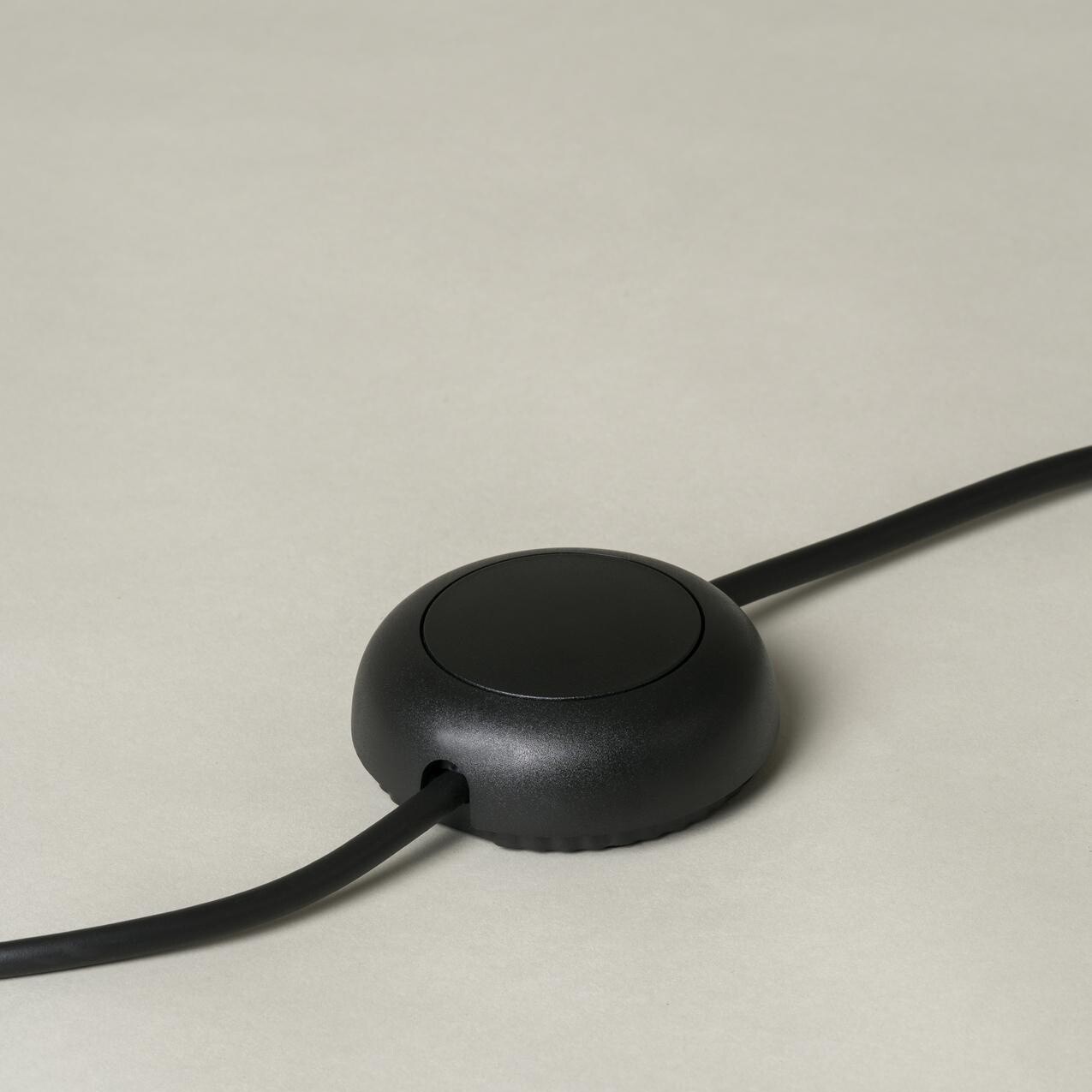 Trípode G5 Floor Lamp