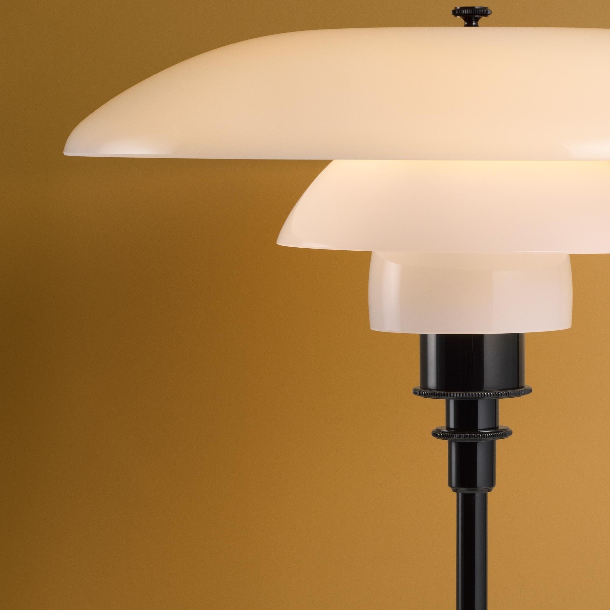 PH 3 1/2 - 2 1/2 Glass Table Lamp