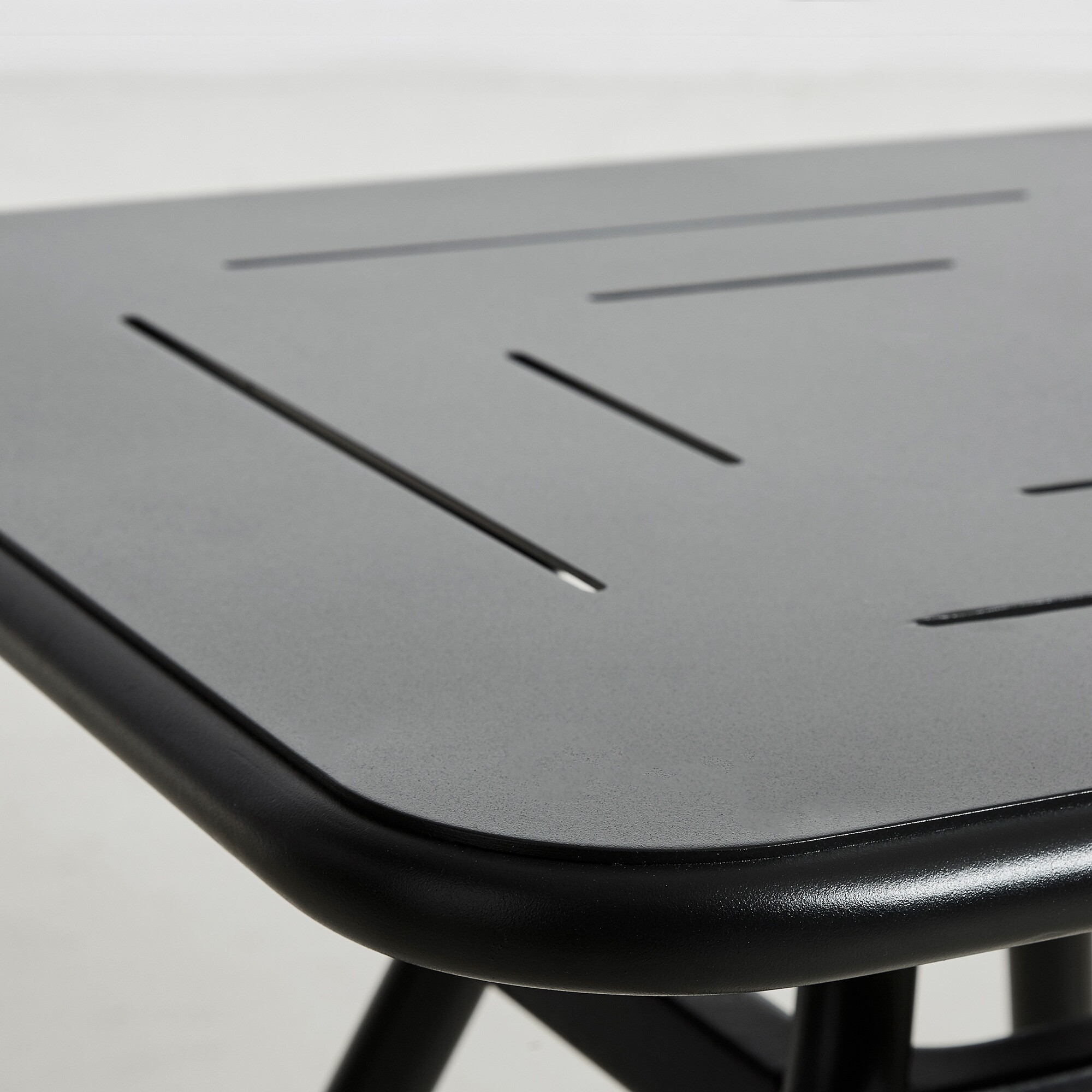 Ray Outdoor Table Square
