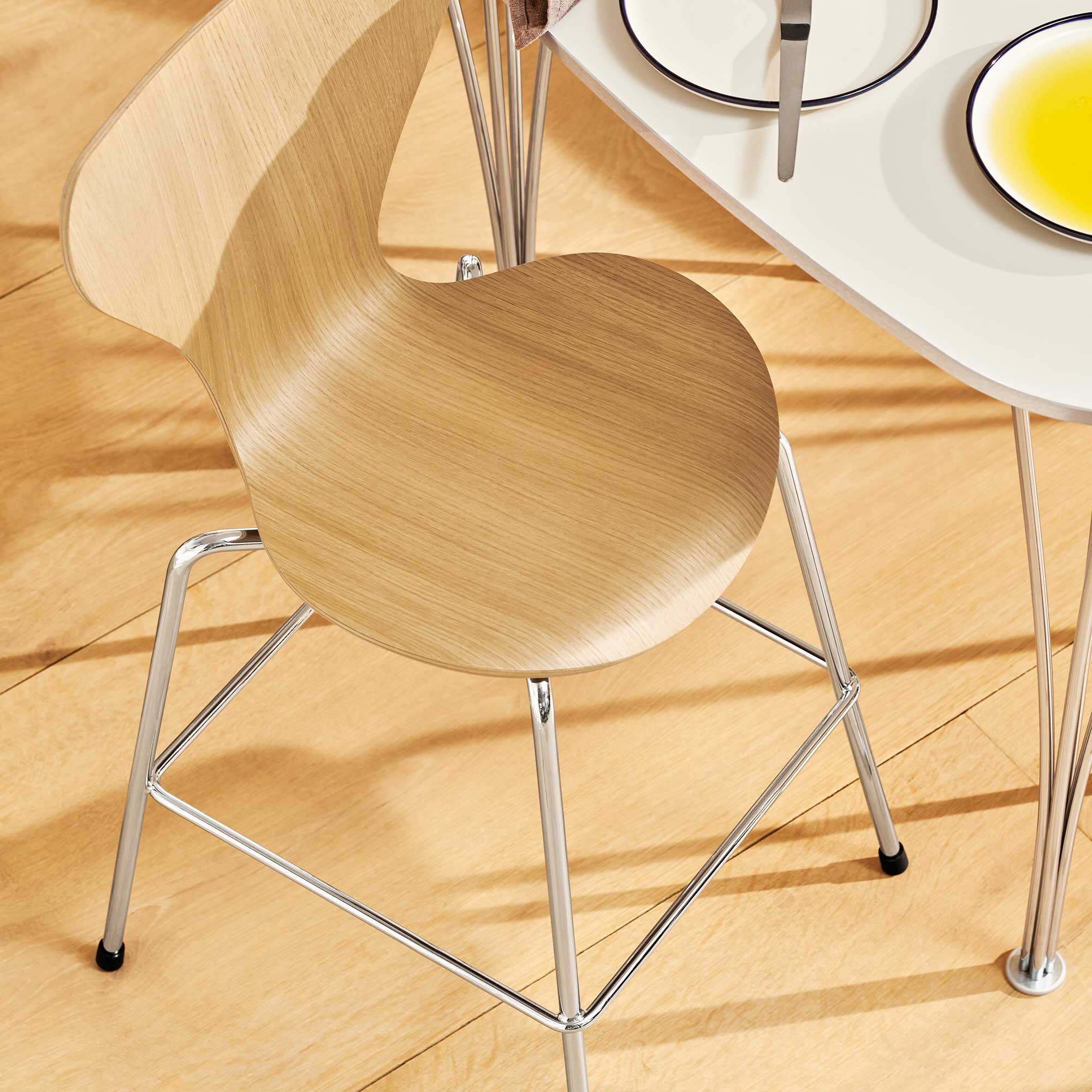 Serie 7™ Junior Chair