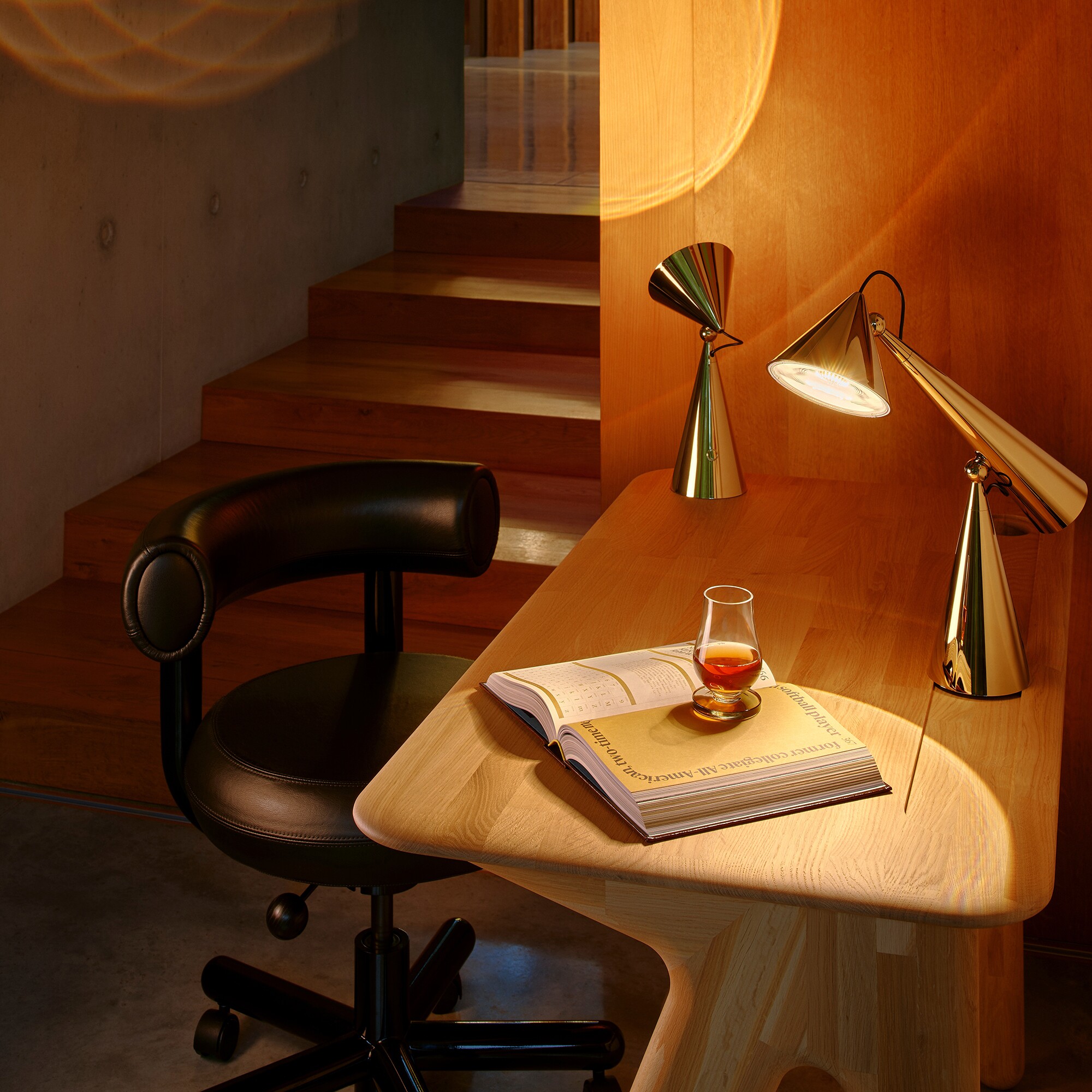 Pose LED Table Lamp with Battery