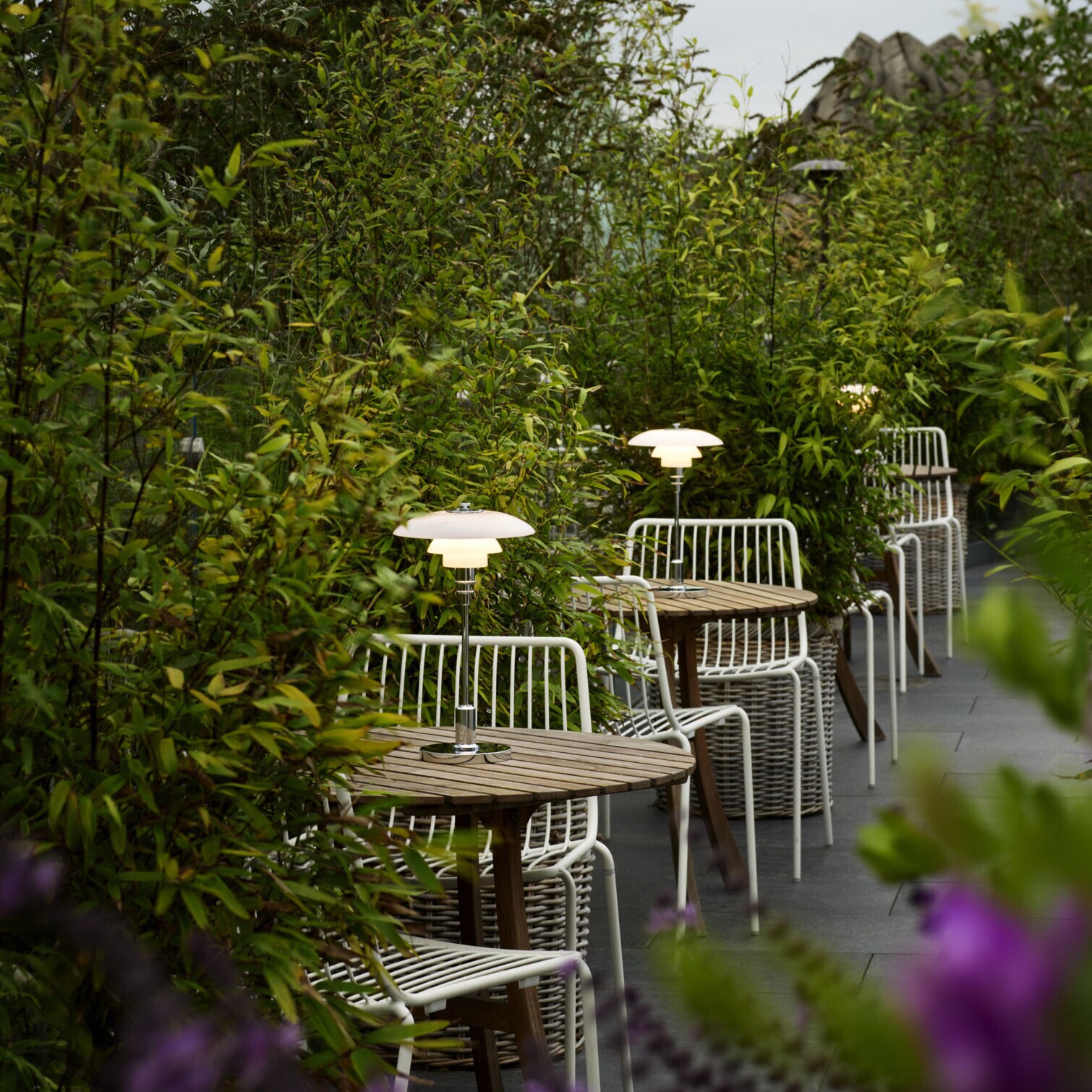 PH 2/1 Portable LED Table Lamp with Battery