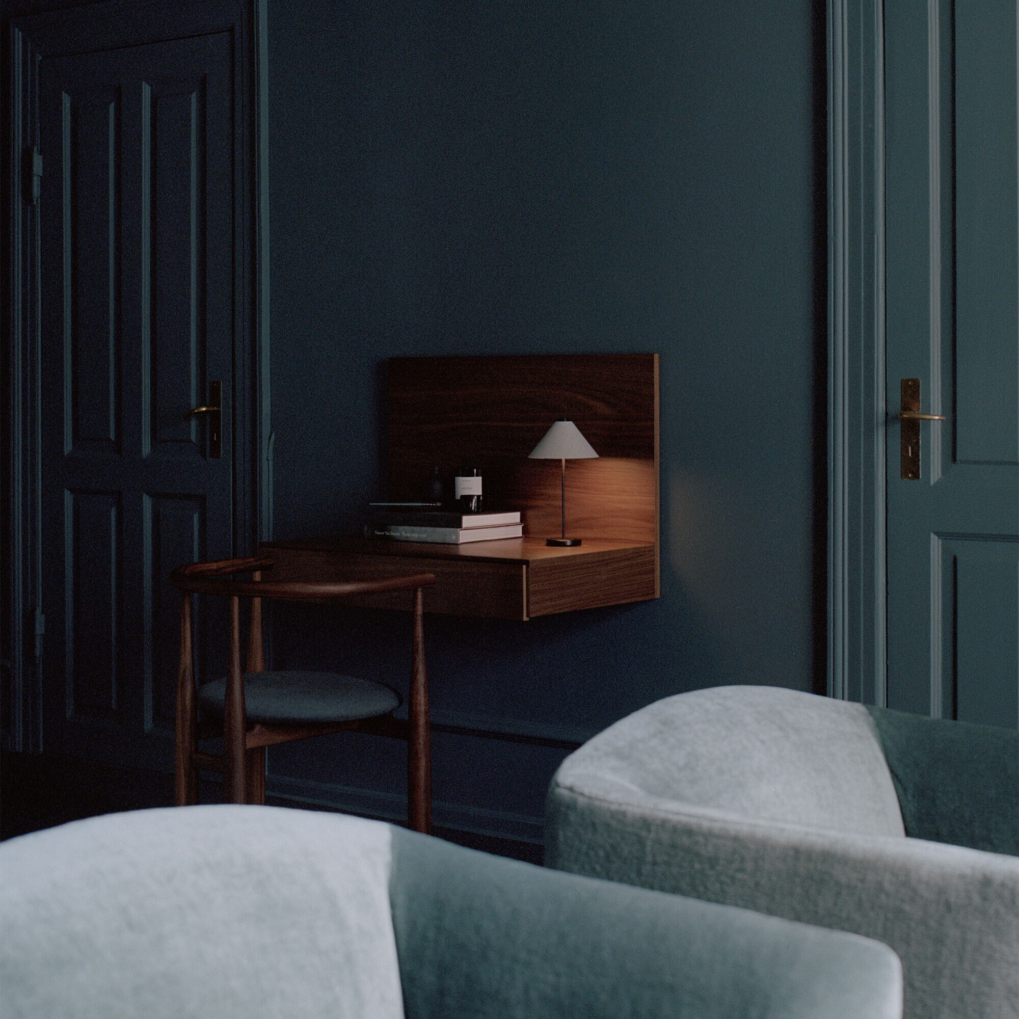 Tana Wall-Mounted Desk