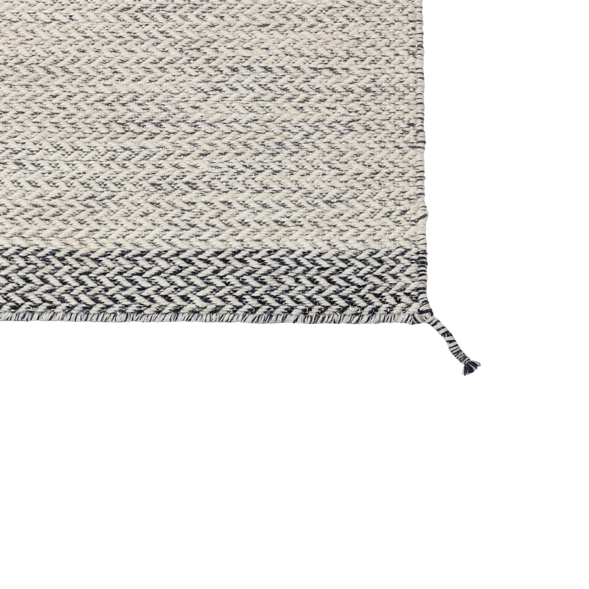 Ply Carpet 170x240cm