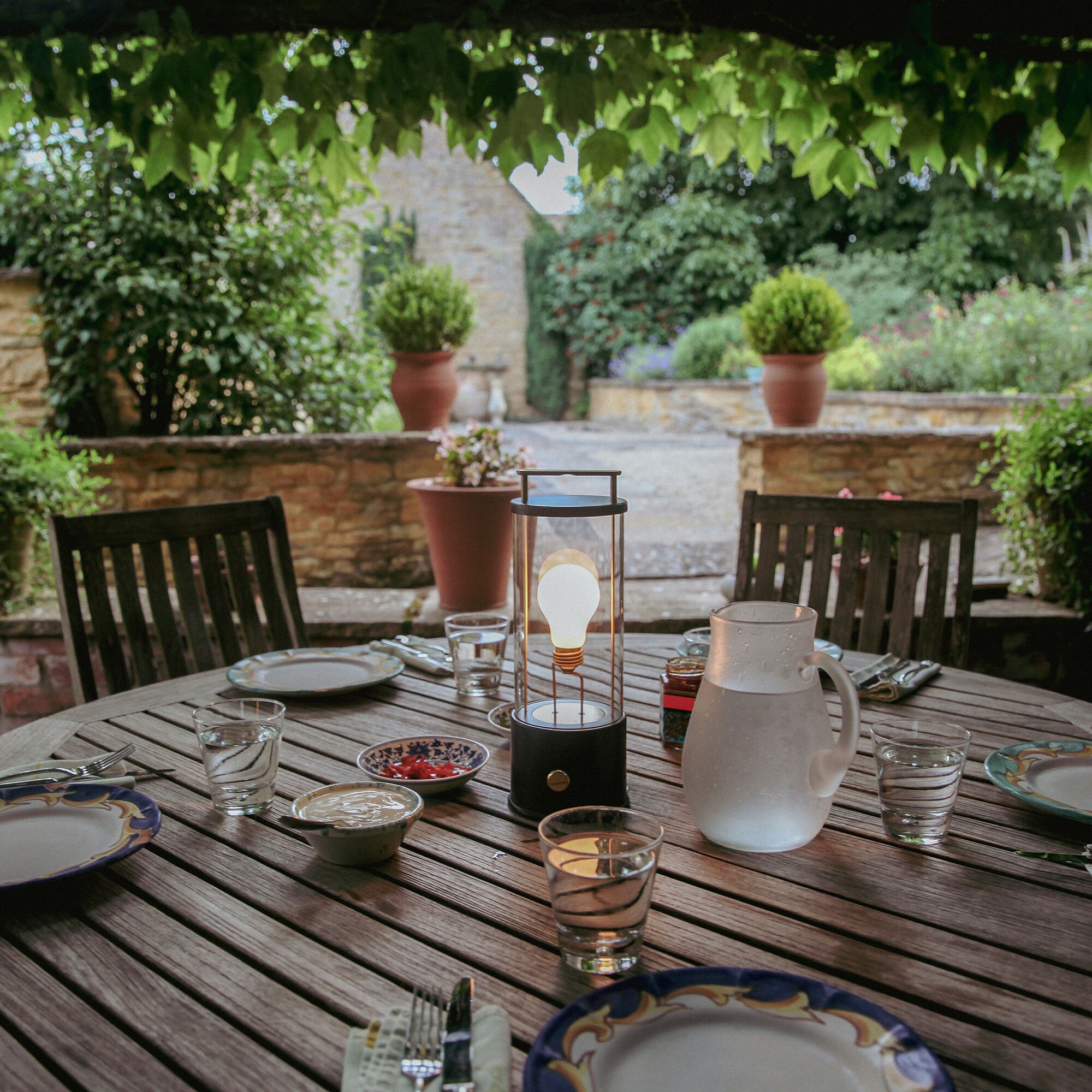 The Muse LED Lamp with Battery