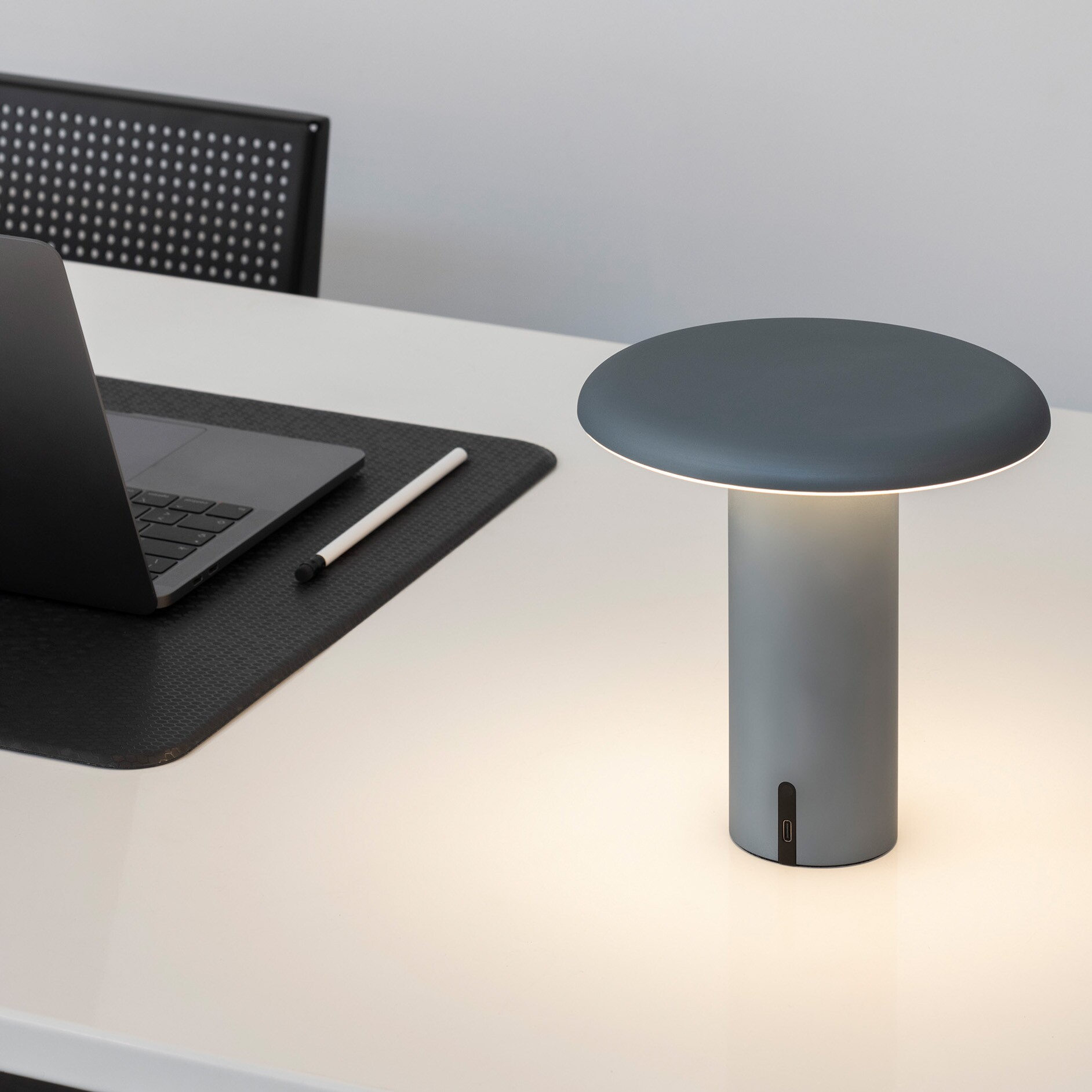Takku LED Table Lamp With Battery