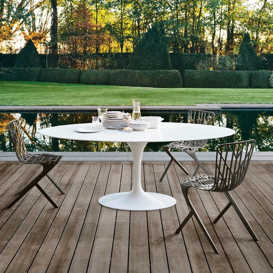 Saarinen Garden Table Oval 198cm