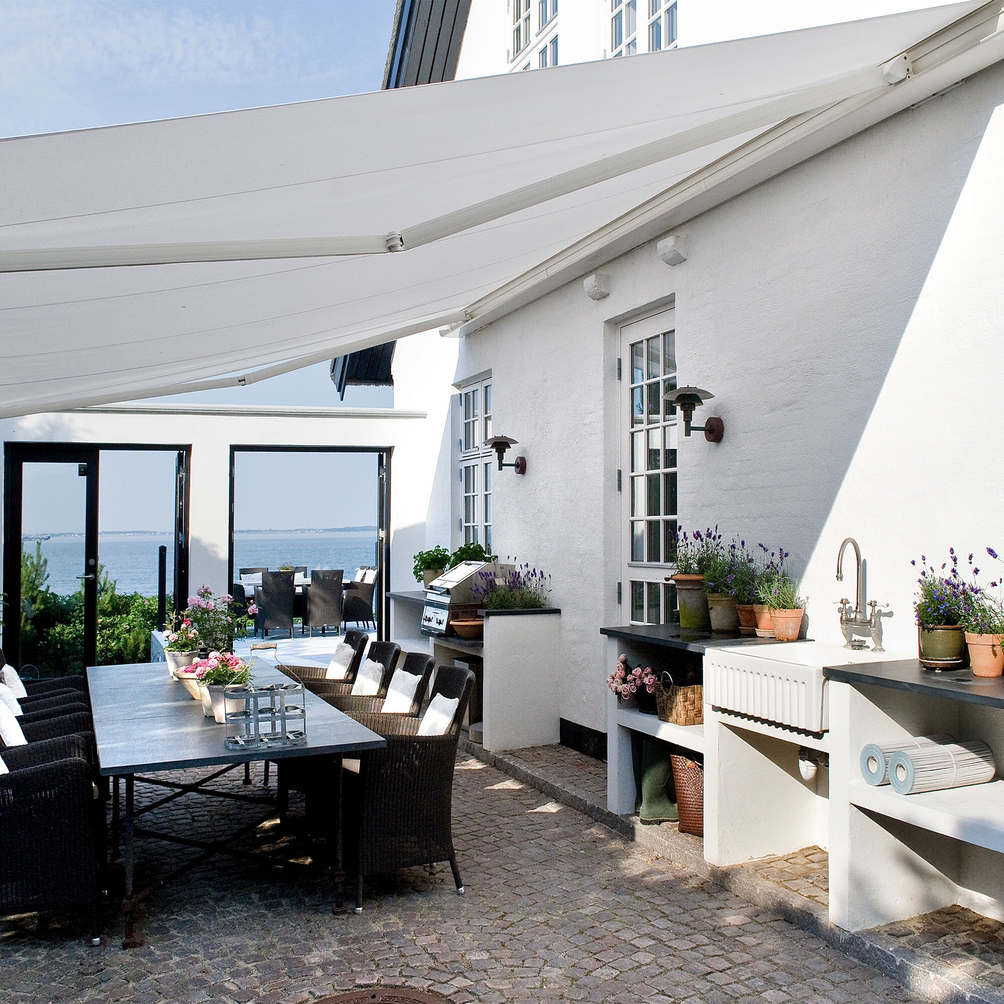 PH 3 - 2 1/2 Outdoor Wall Lamp