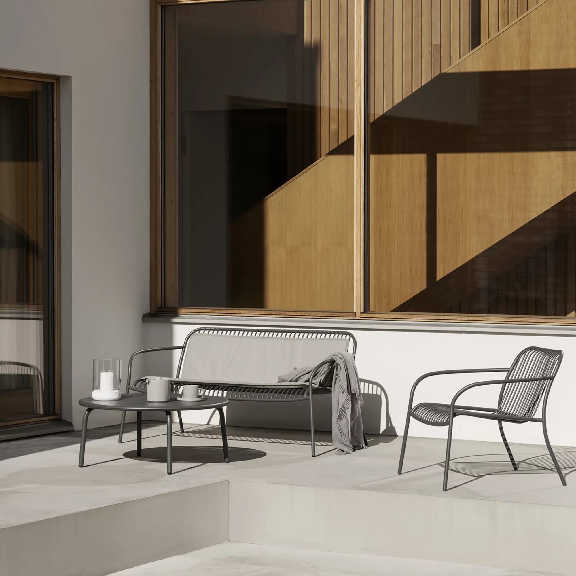 Yua Wire Outdoor Lounge Sofa