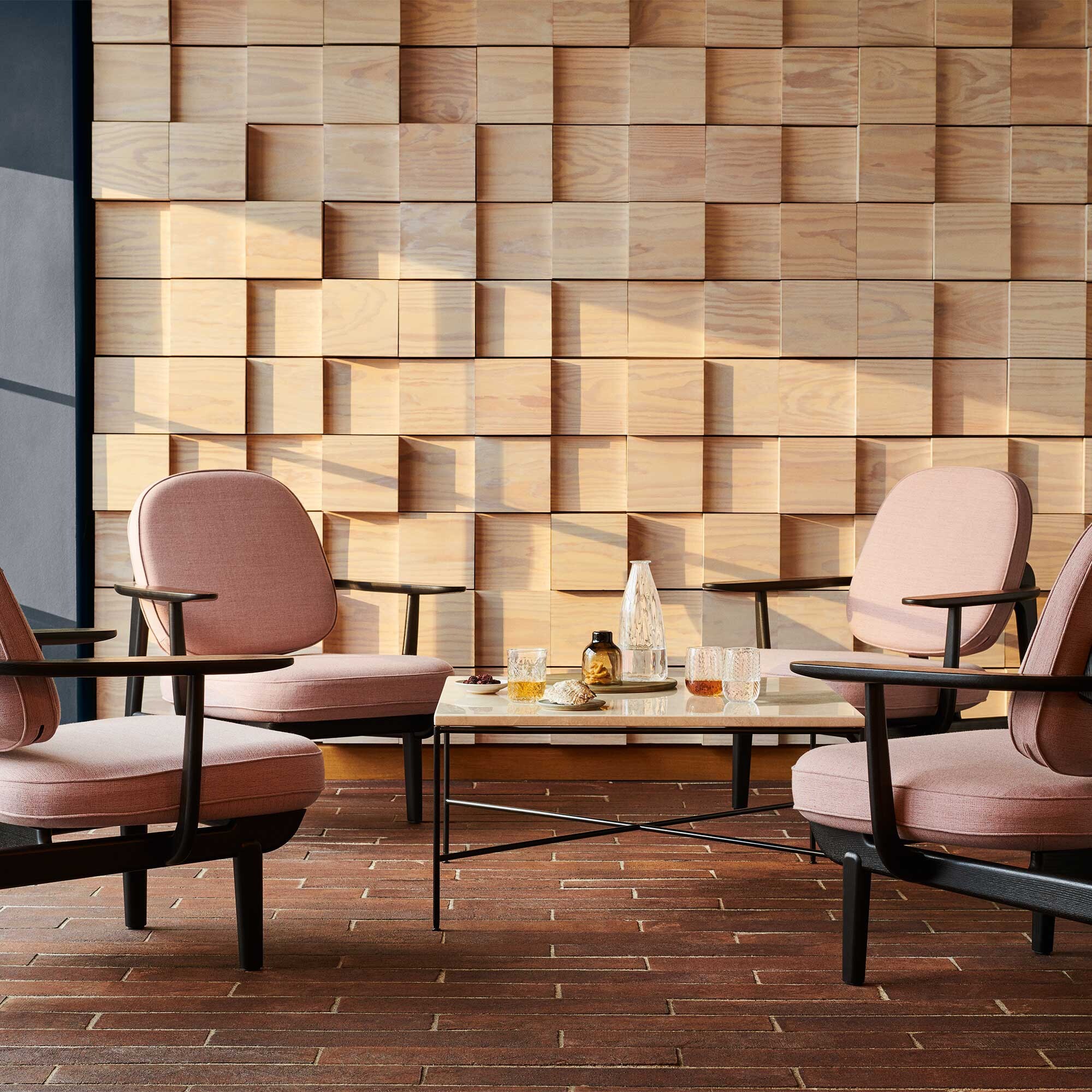 Planner™ MC320 Coffee Table Square