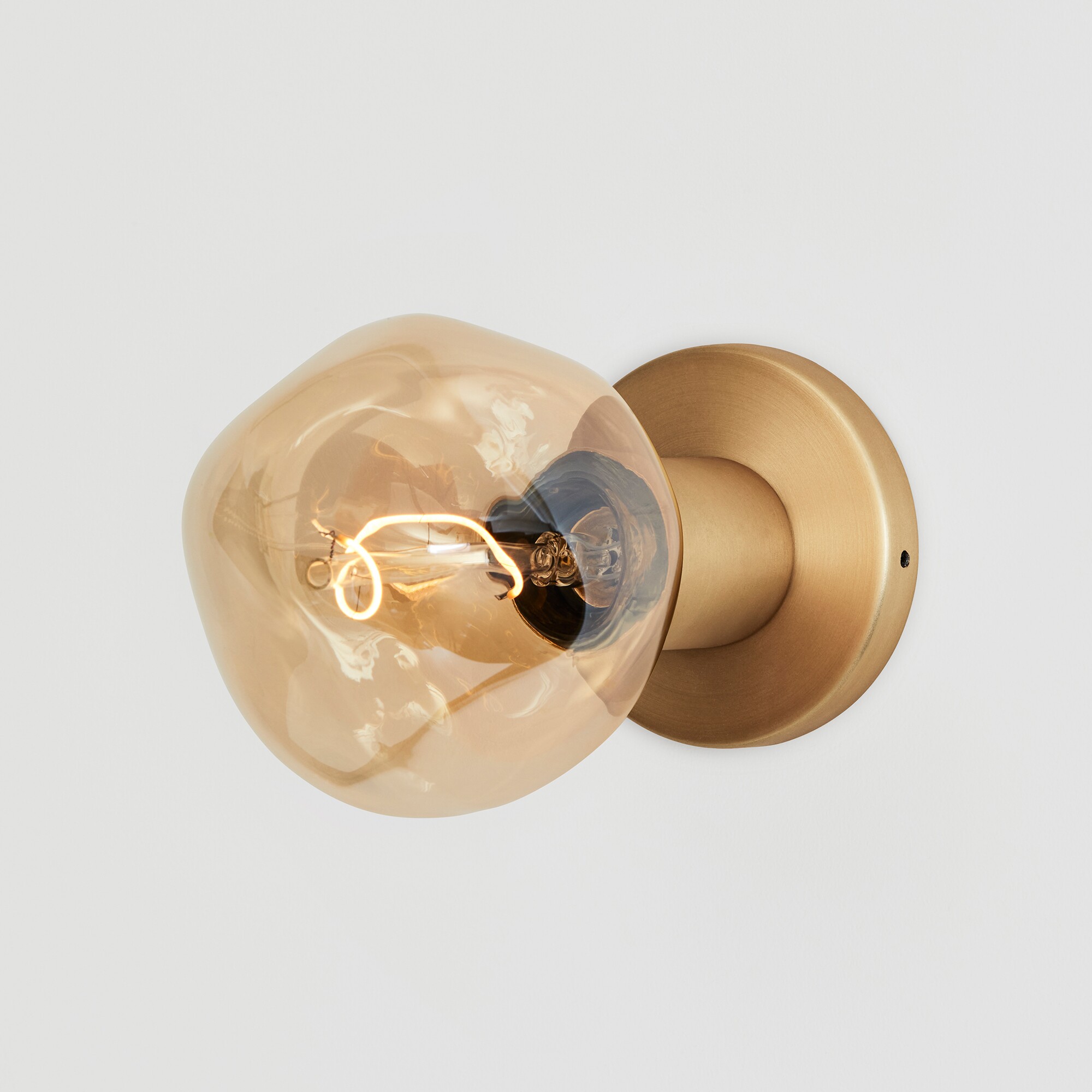 Lochan Wall Lamp