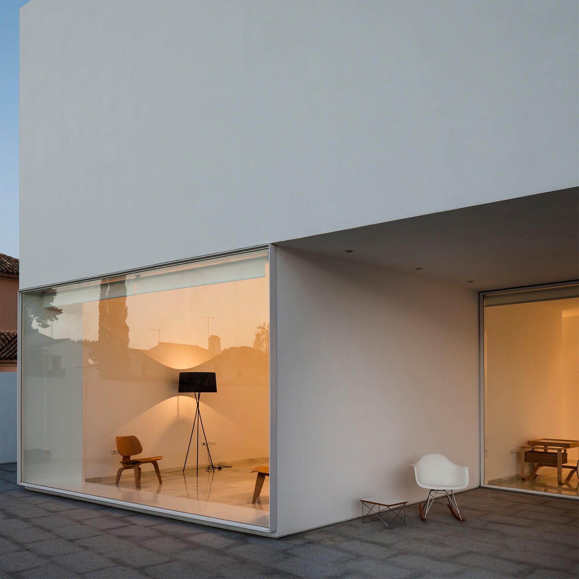 Trípode G5 Floor Lamp