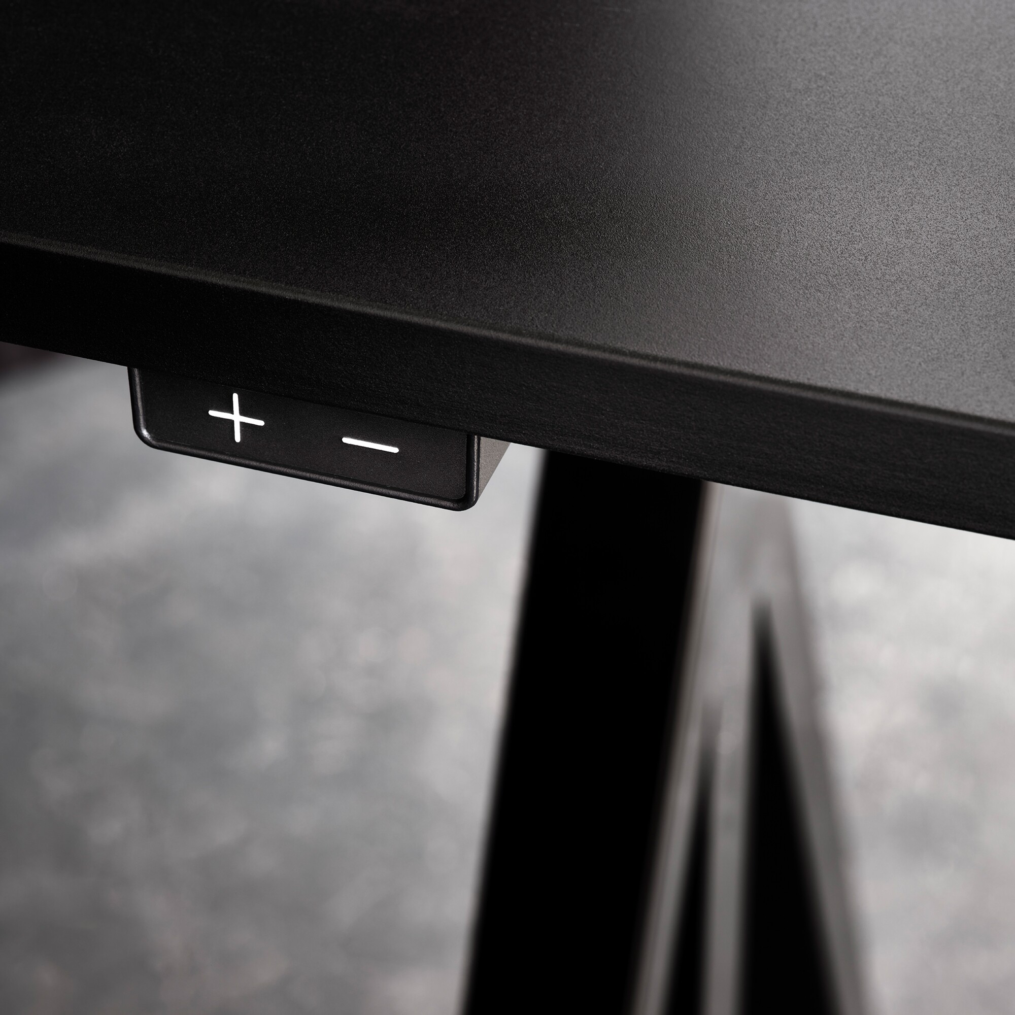 String Works Desk Height Adjustable Black Frame