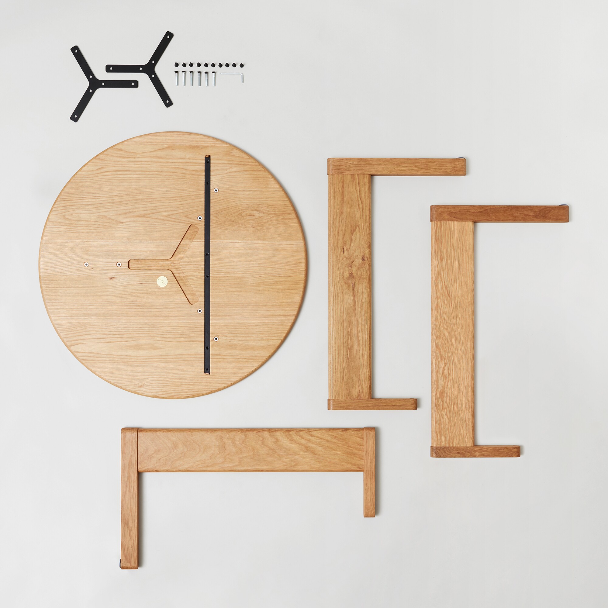 Trefoil Table Ø75cm