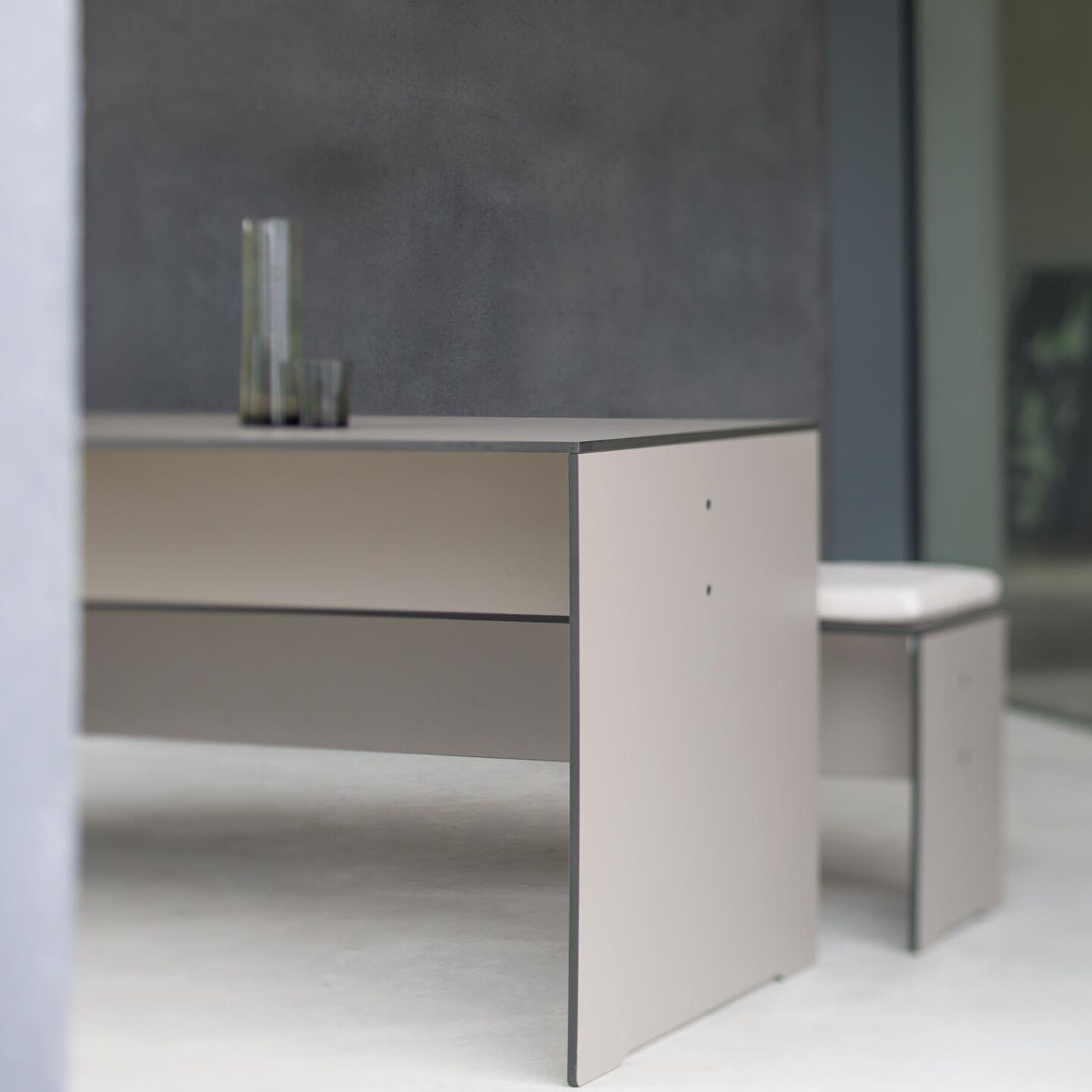 Riva Table
