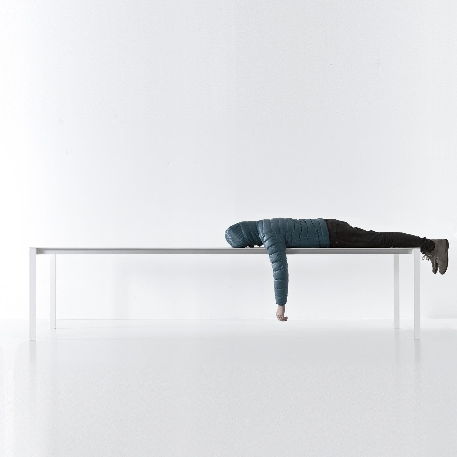 Thin-K Longo Aluminium Table